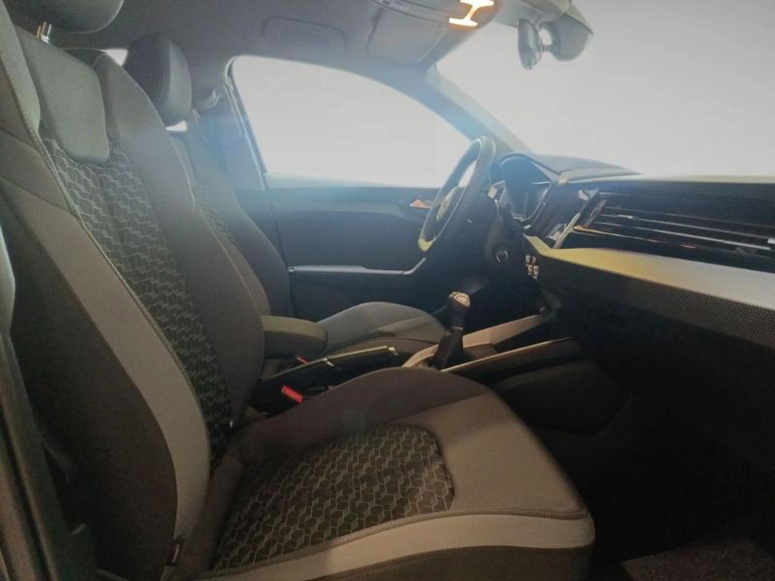 AUDI A1 SPORTBACK ADRENAL BLACK 30TFSI 85KW S TR - Foto 8