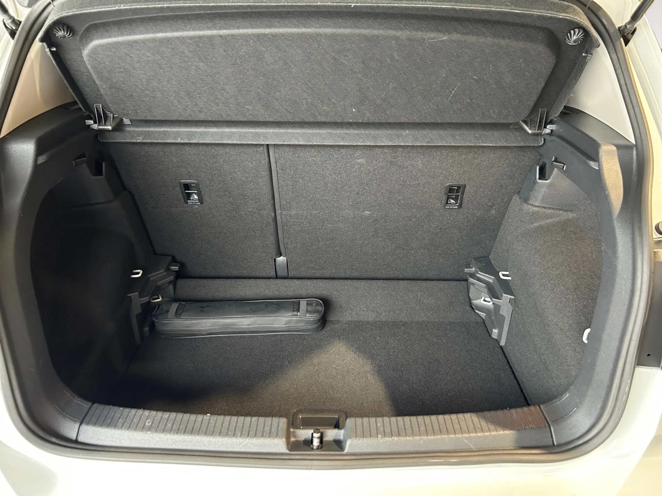 VOLKSWAGEN T CROSS ADVANCE 1.0 TSI 85KW (115CV) DSG - Foto 7