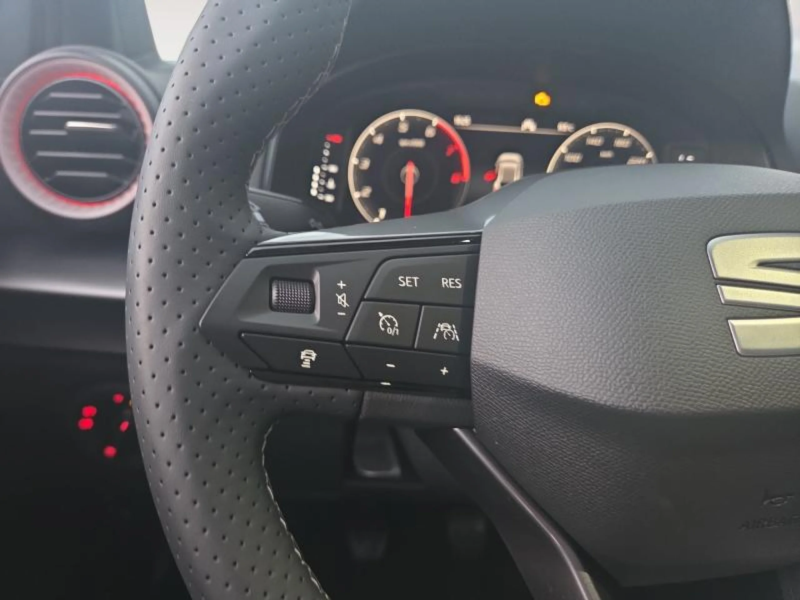 SEAT IBIZA 1.0 TSI 85KW (115CV) START&STOP FR+ - Foto 10