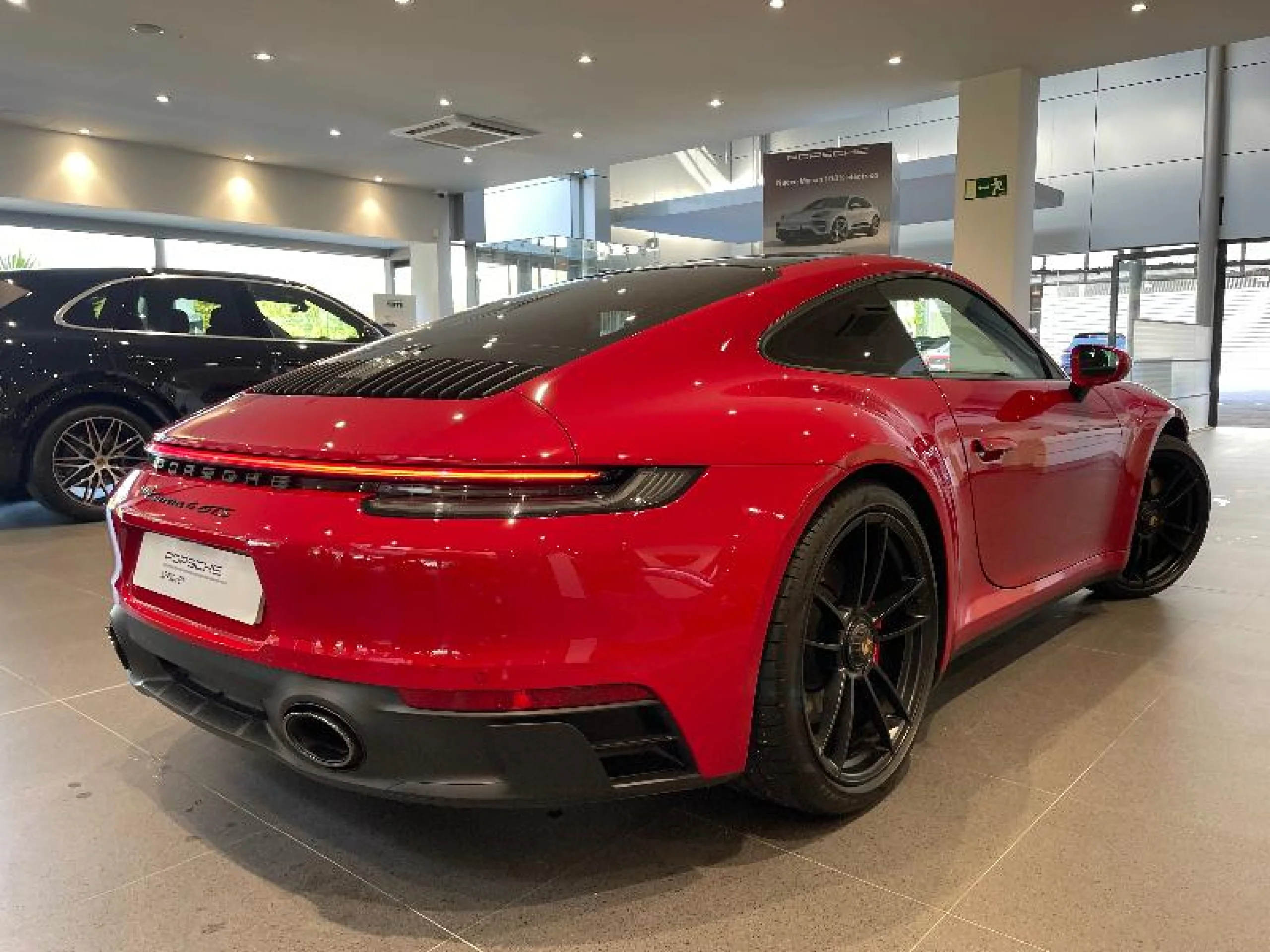PORSCHE 911 CARRERA 4 GTS COUPÉ - Foto 5