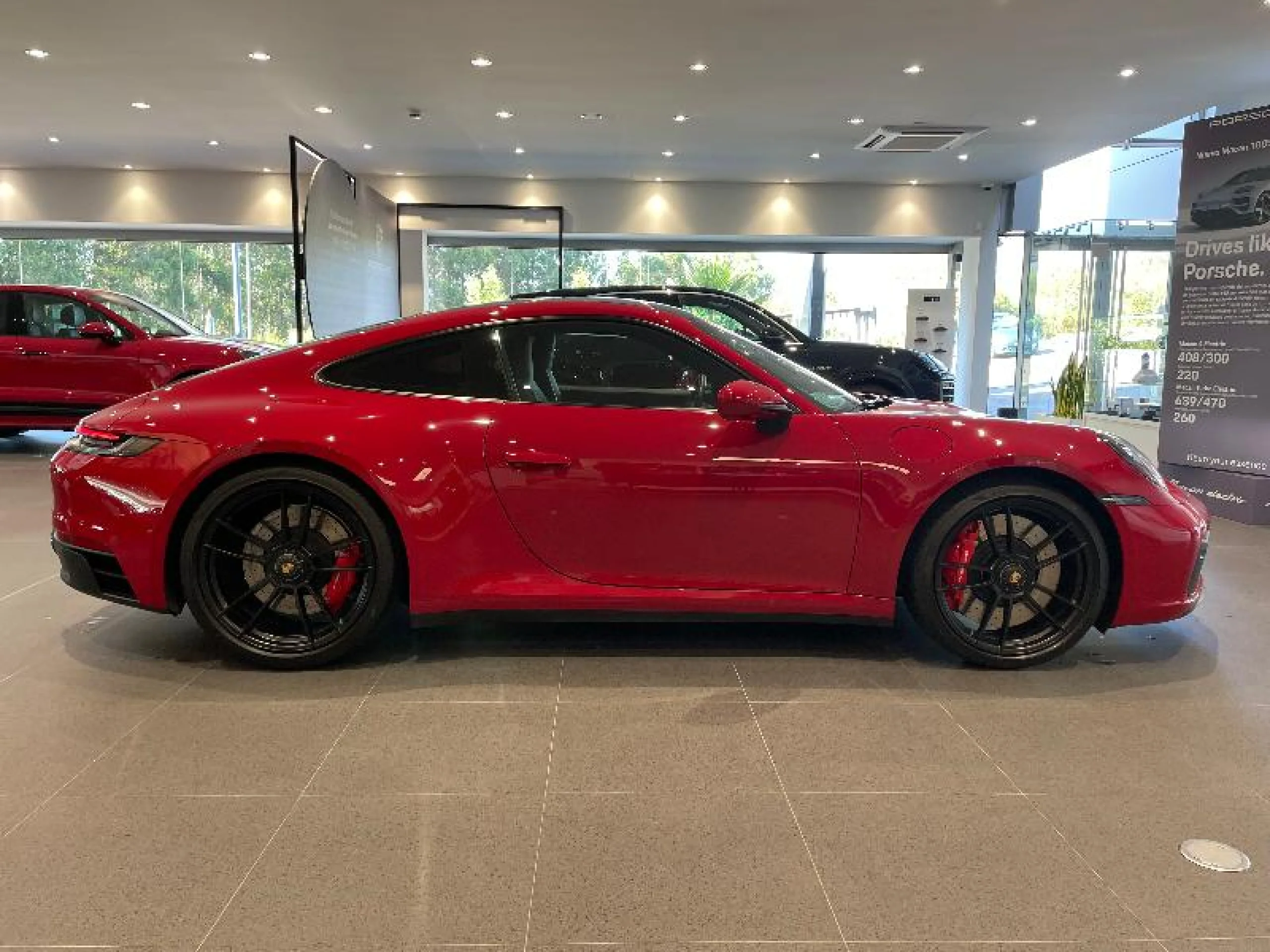 PORSCHE 911 CARRERA 4 GTS COUPÉ - Foto 6