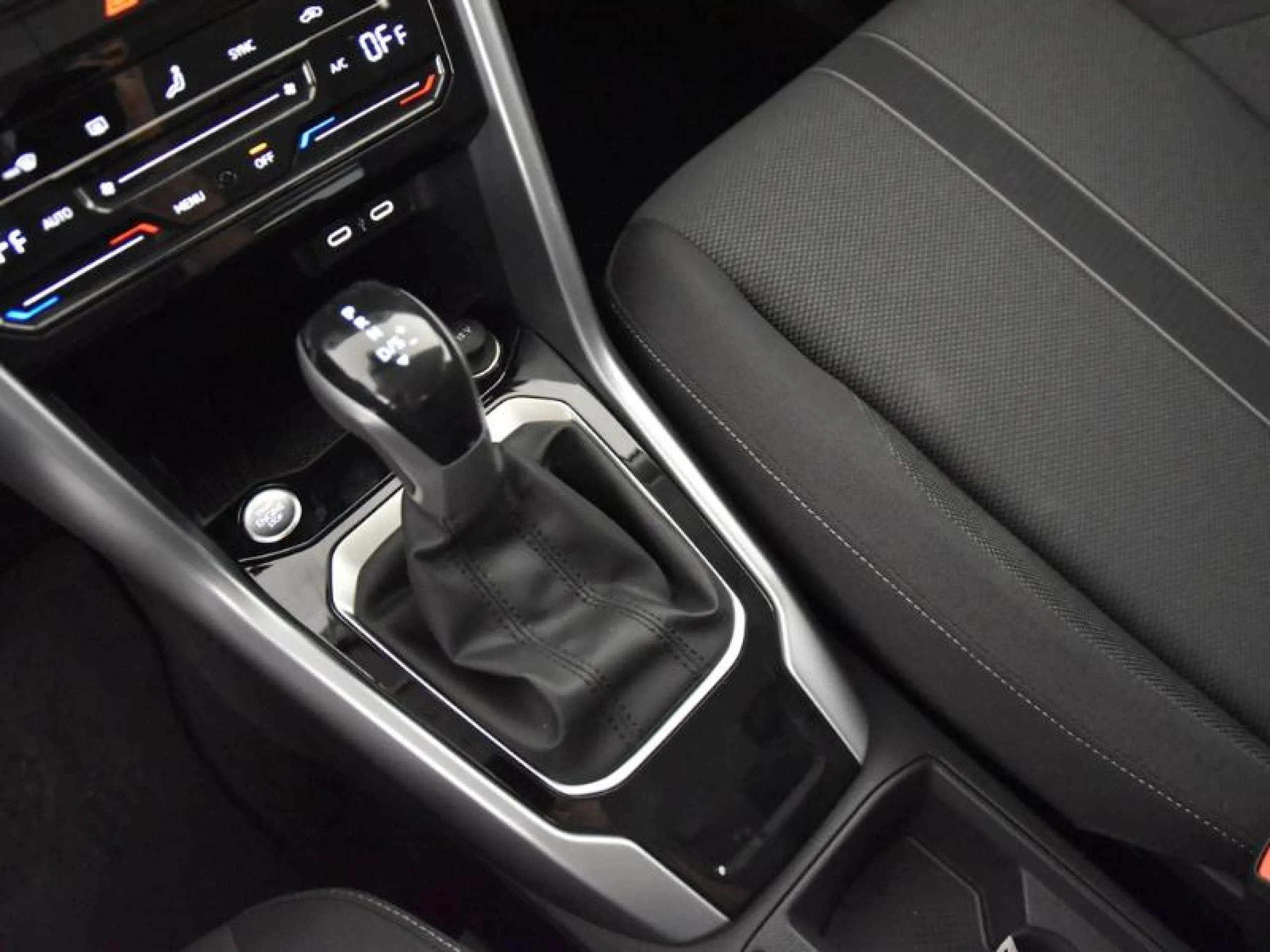 VOLKSWAGEN T ROC T ROC MÁS 1.5 TSI 110 KW (150 CV)  AUTOMÁTICO DSG 7 VEL. - Foto 10