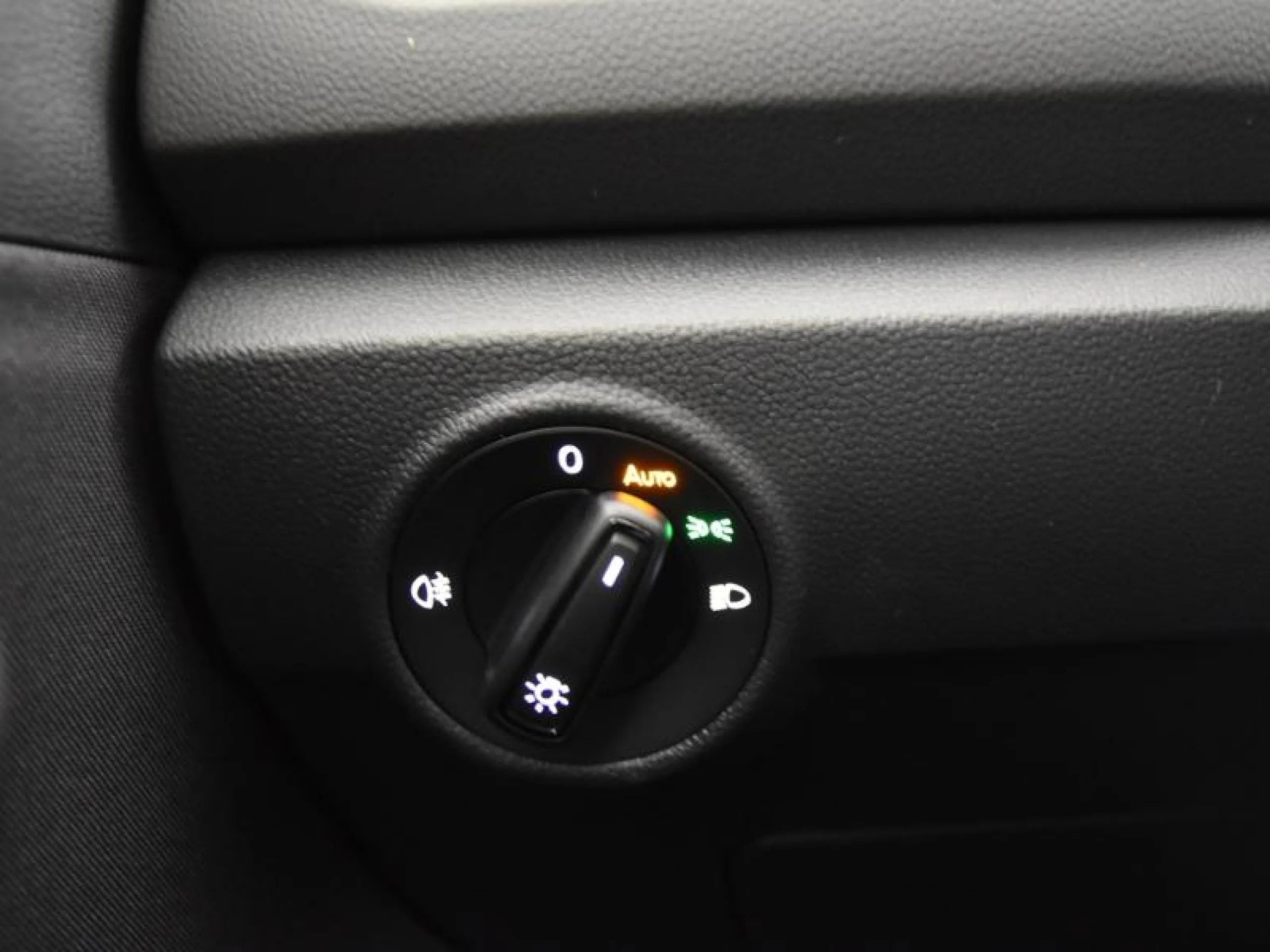 VOLKSWAGEN T ROC T ROC MÁS 1.5 TSI 110 KW (150 CV)  AUTOMÁTICO DSG 7 VEL. - Foto 17