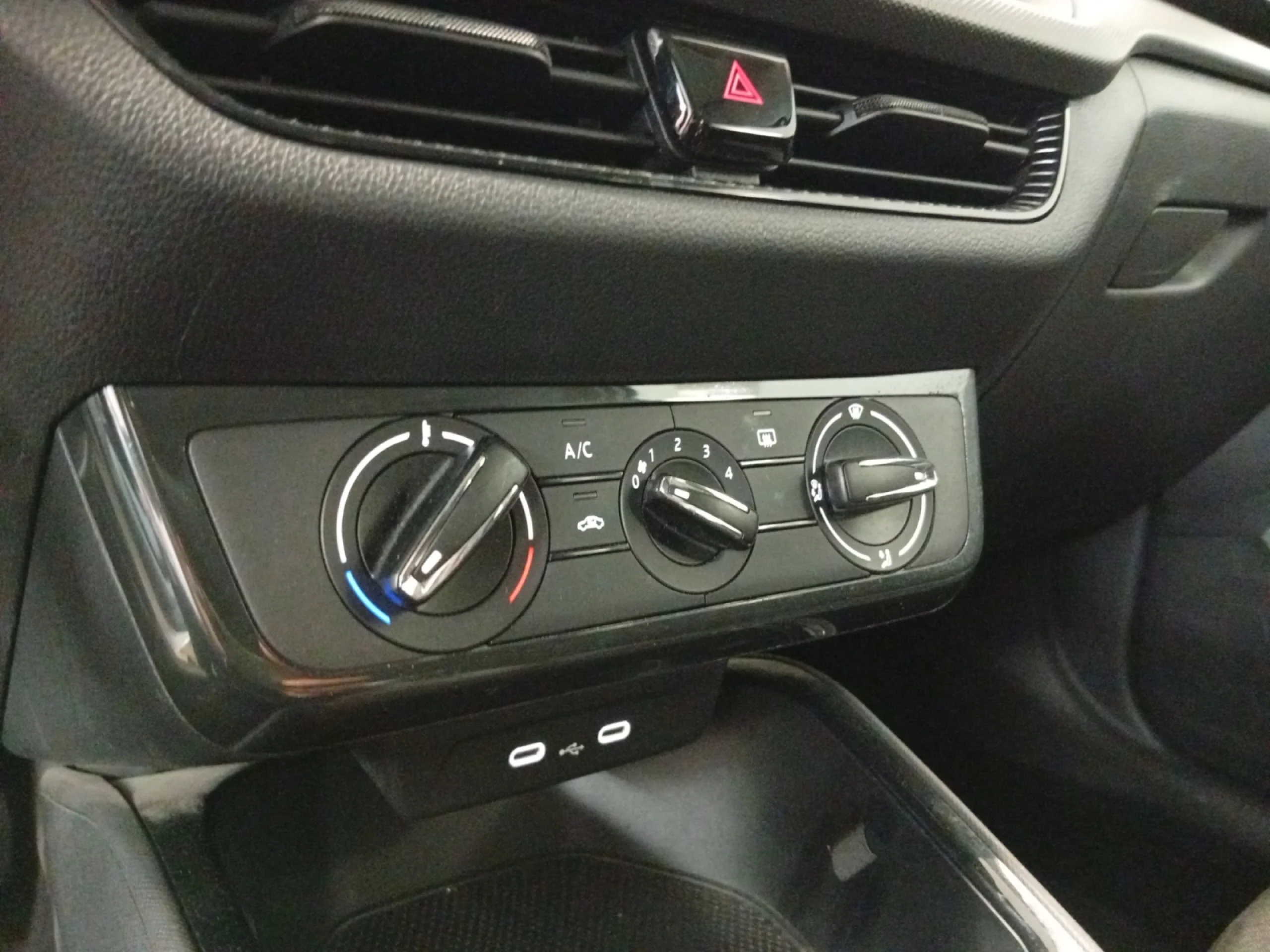 SKODA FABIA 1.0 TSI 70KW (95CV) ACTIVE - Foto 12