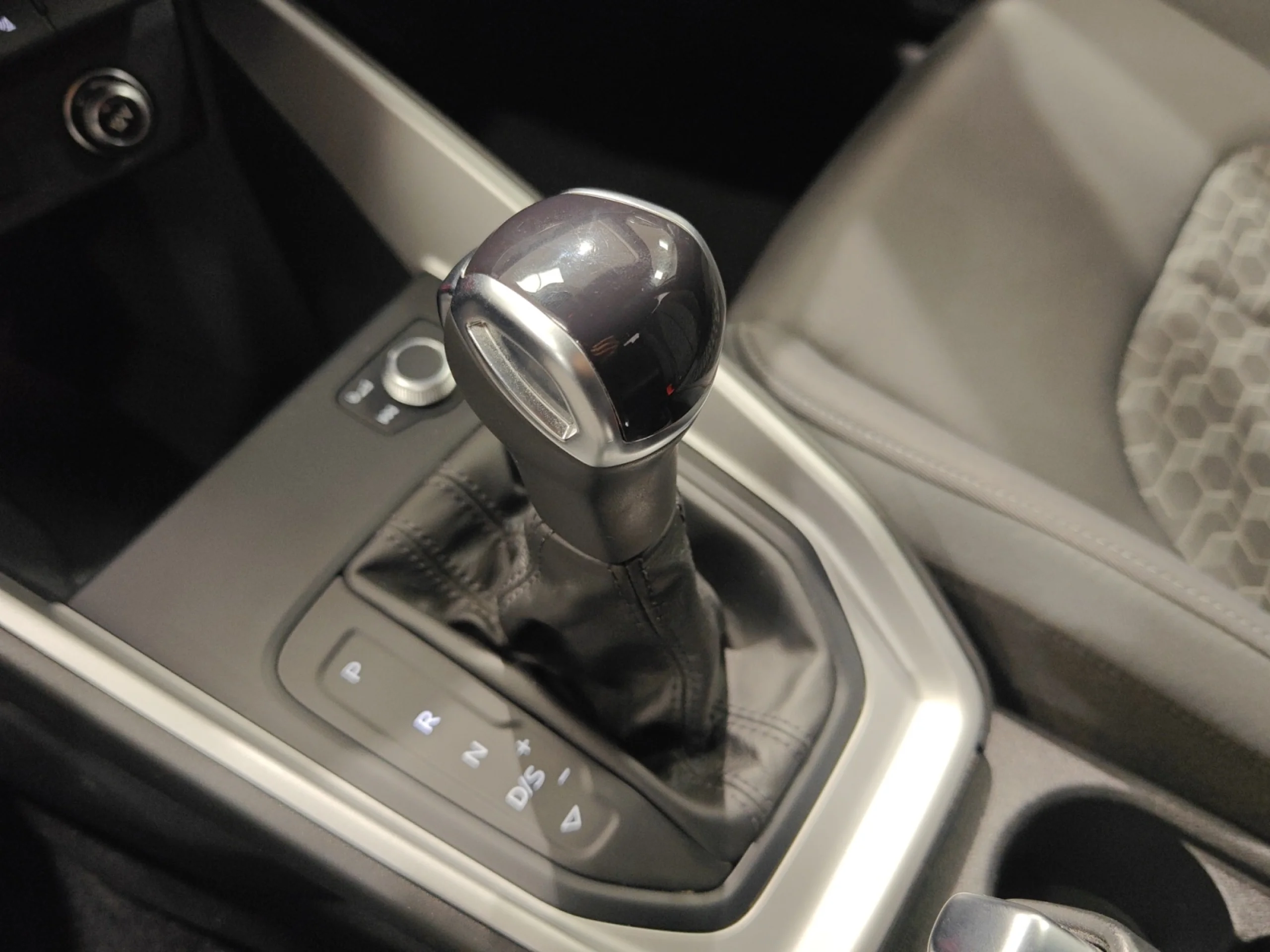 AUDI A1 SPORTBACK ADRENALIN 30 TFSI 85KW S TRON - Foto 17