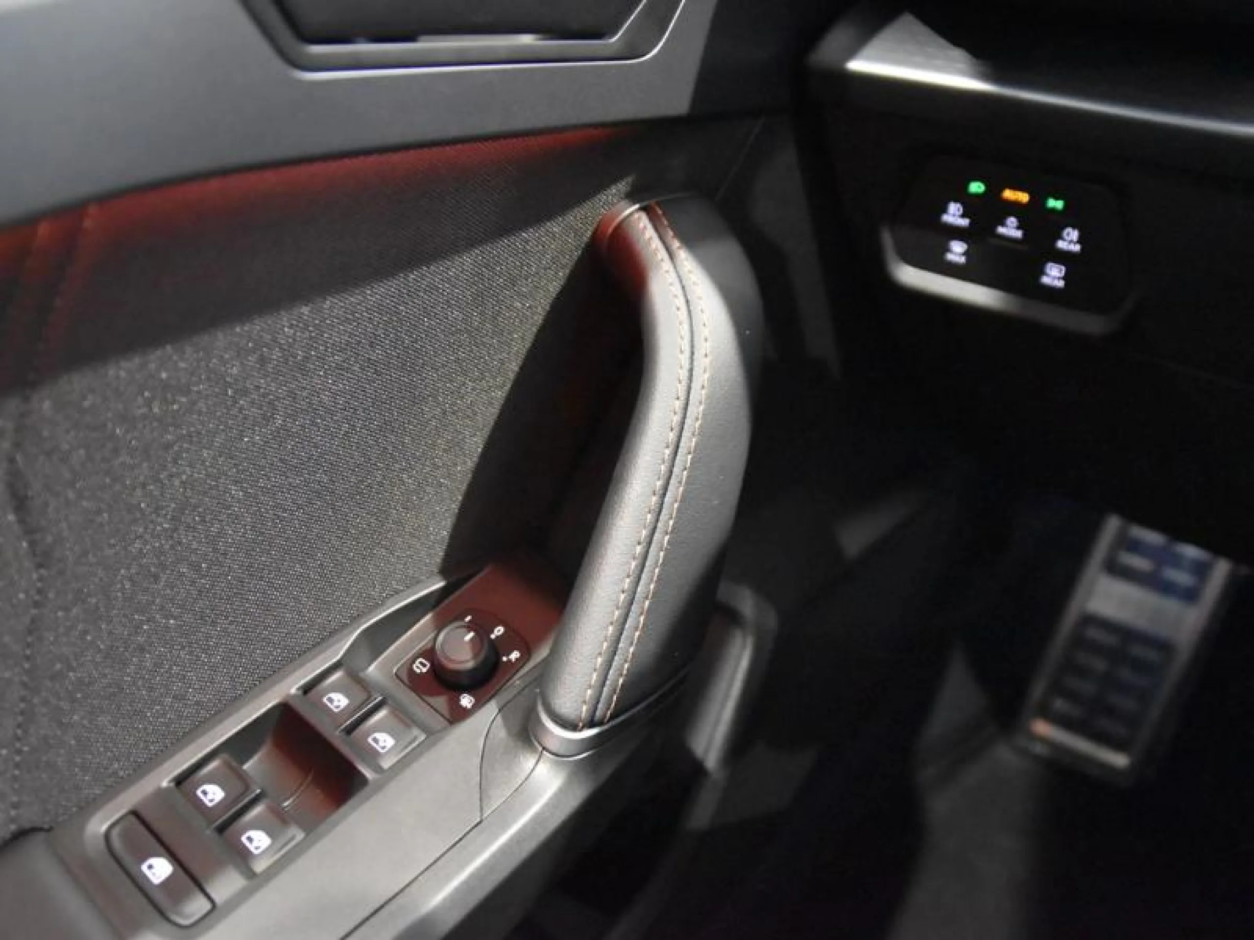 CUPRA LEON 1.5 ETSI 110KW (150CV) DSG - Foto 17