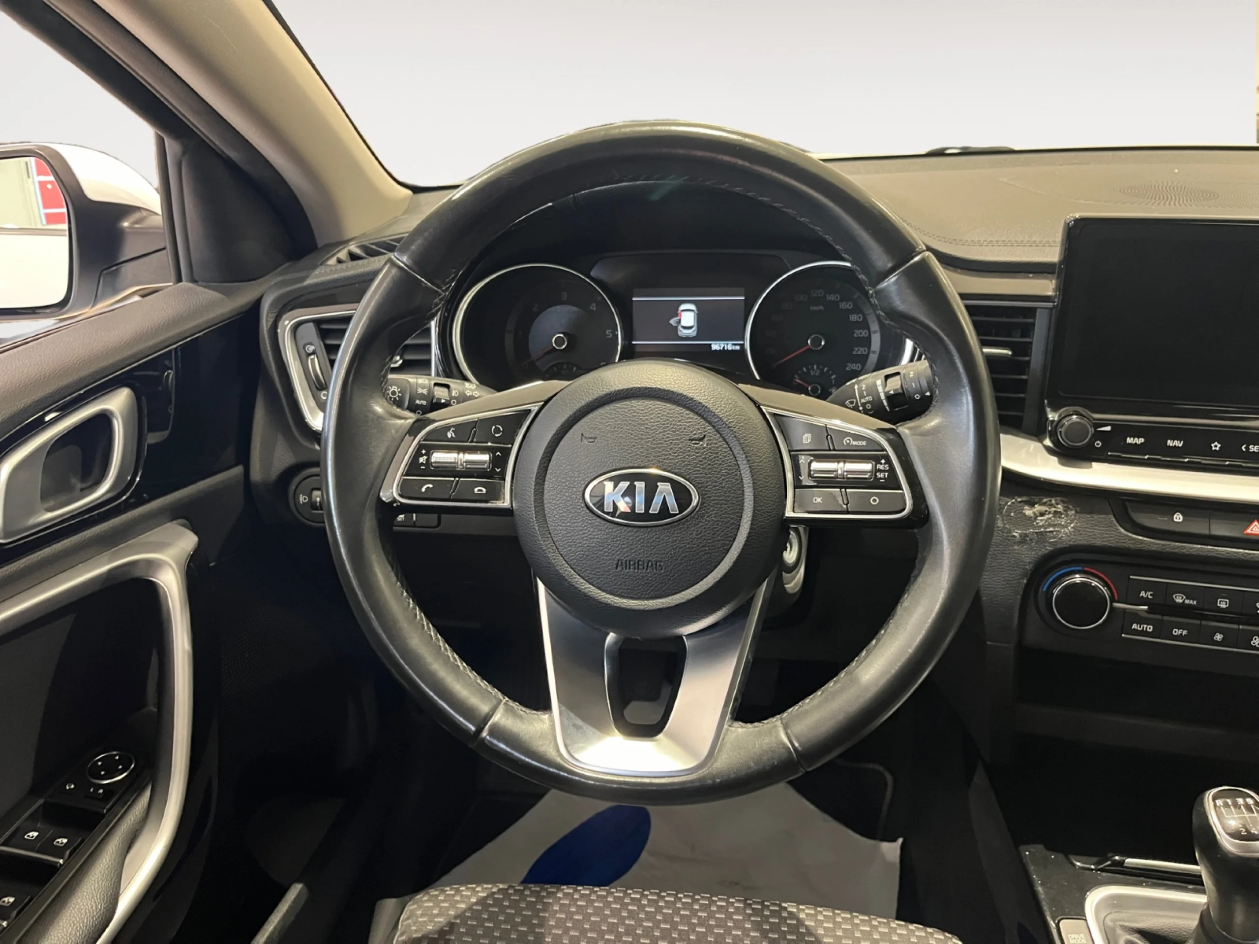 KIA XCEED 1.6 MHEV IMT TECH 100KW (136CV) - Foto 11