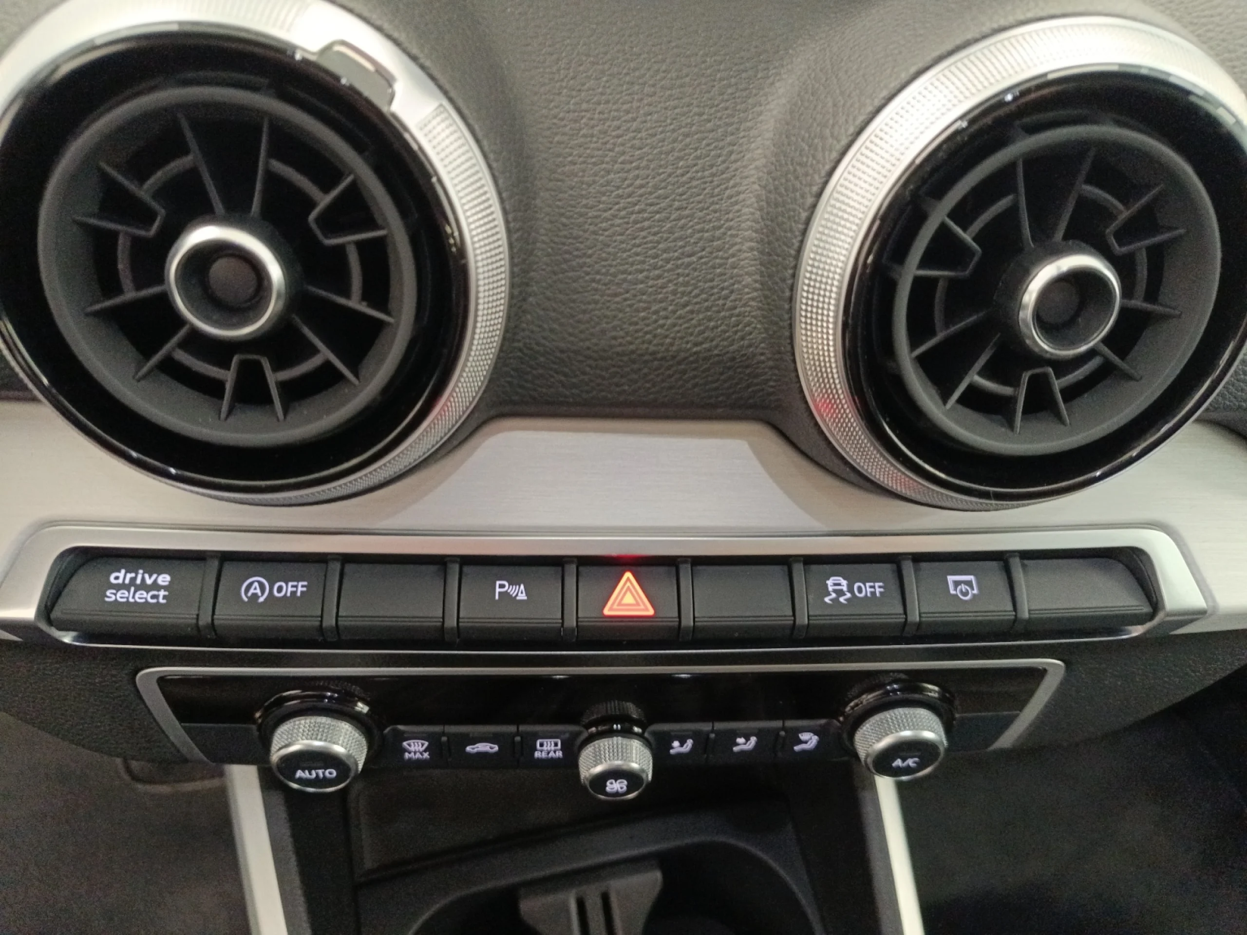 AUDI Q2 S LINE 30 TDI 85KW (116CV) - Foto 13