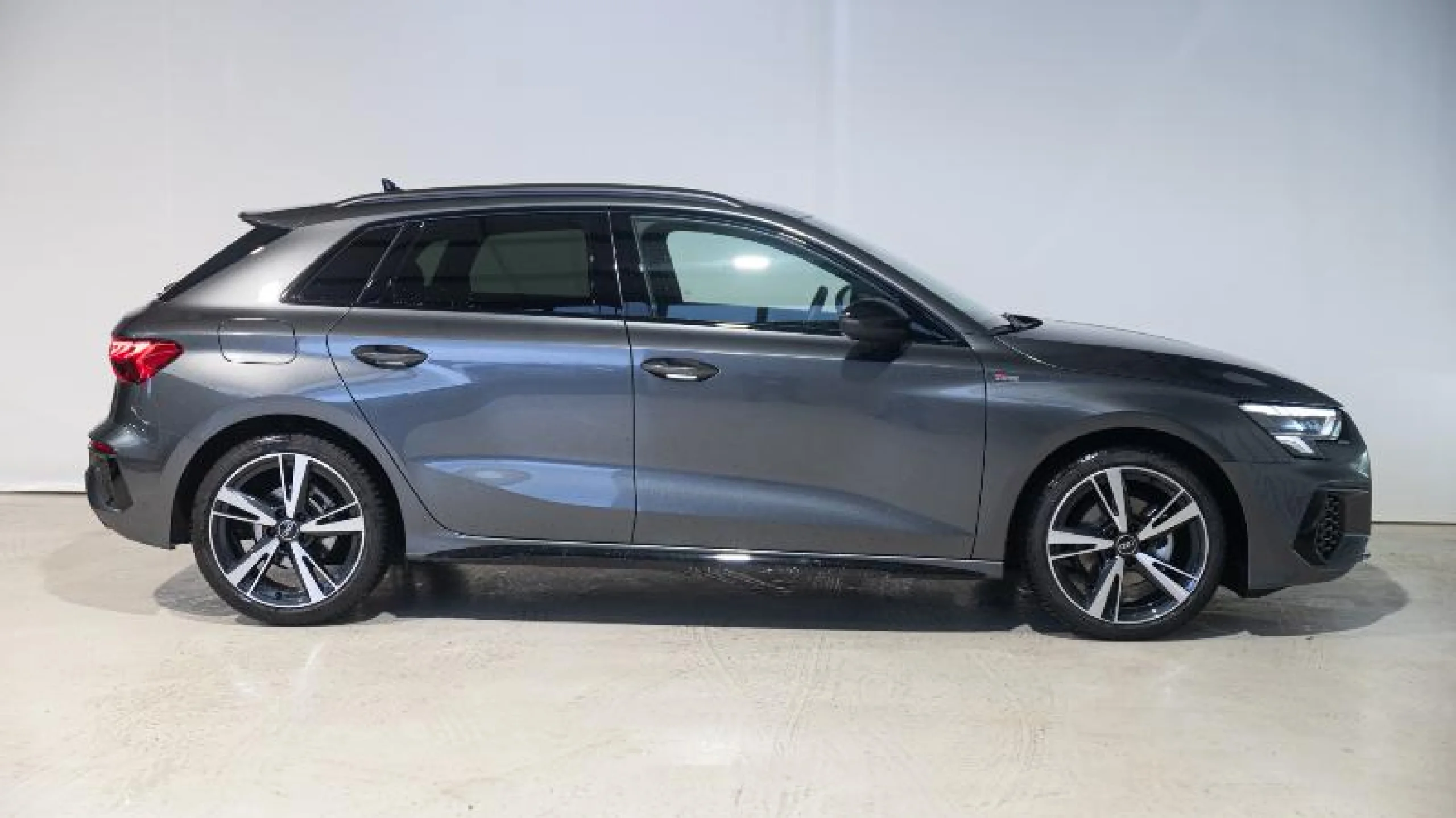 AUDI A3 SPORTBACK BLACK LINE 30 TDI 85KW (116CV) - Foto 3