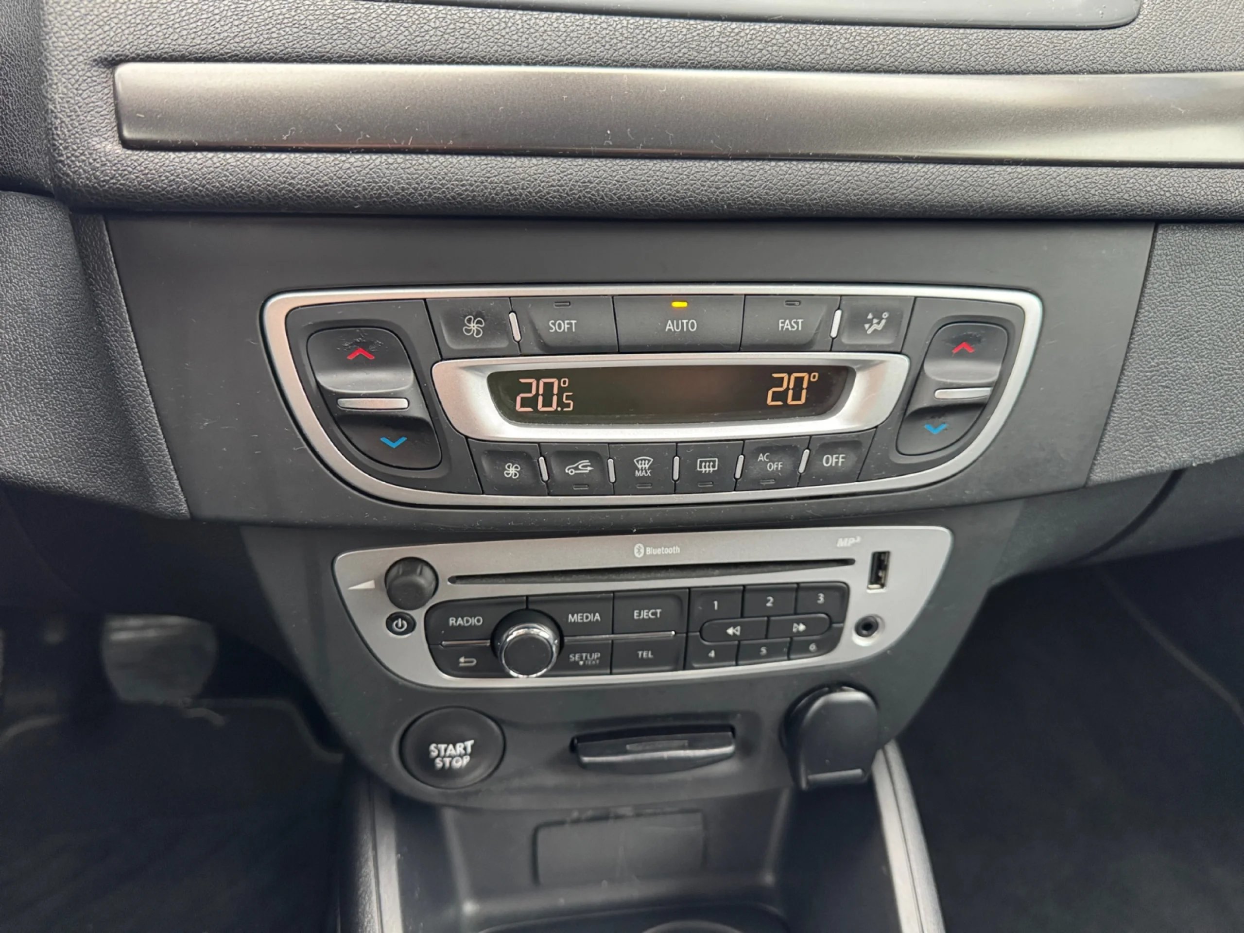 RENAULT MEGANE GT STYLE ENERGY TCE 115 S&S ECO2 - Foto 9