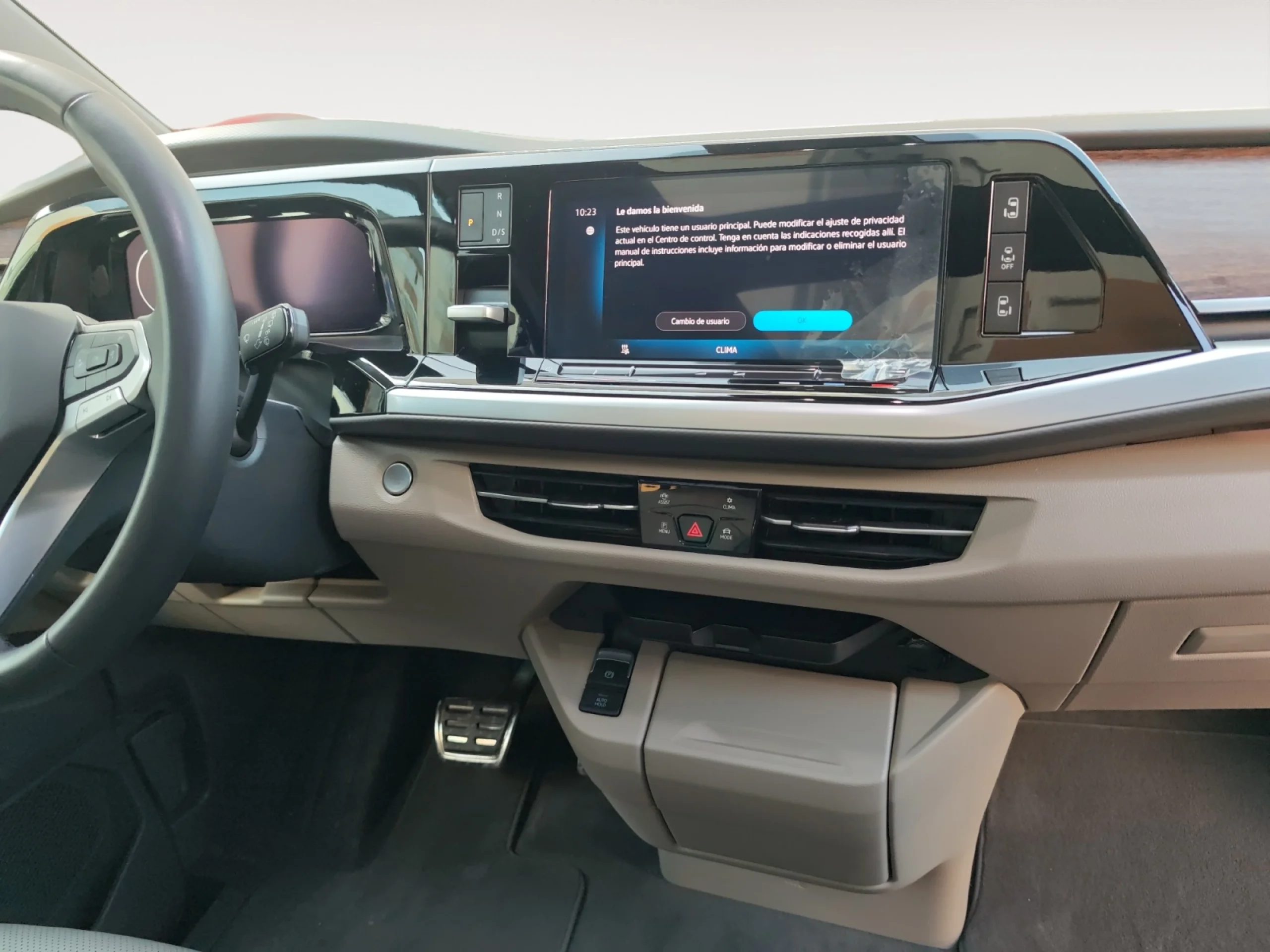 VW COMERCIALES Multivan MULTIVAN   STYLE    1.5 EHYBRID 130 KW (177 CV) / 85 KW (115CV) DSG 6 VEL. 4MOTION   CON VOLADIZO 19,7 KWH - Foto 11