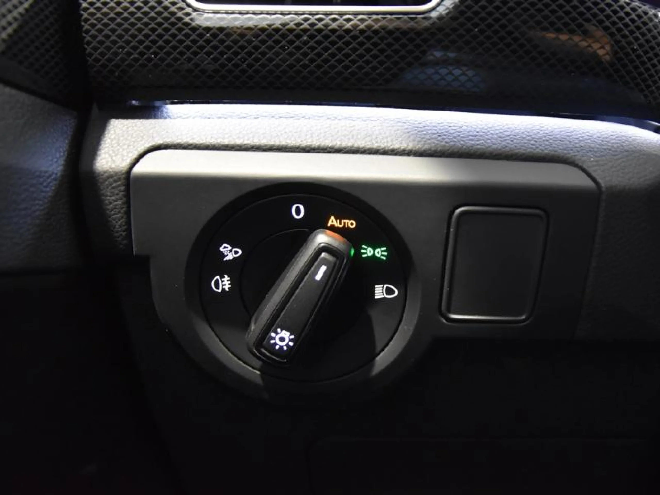 VOLKSWAGEN T CROSS T CROSS R LINE 1.5 TSI 110 KW (150 CV)  AUTOM TICO DSG 7 VEL. - Foto 16