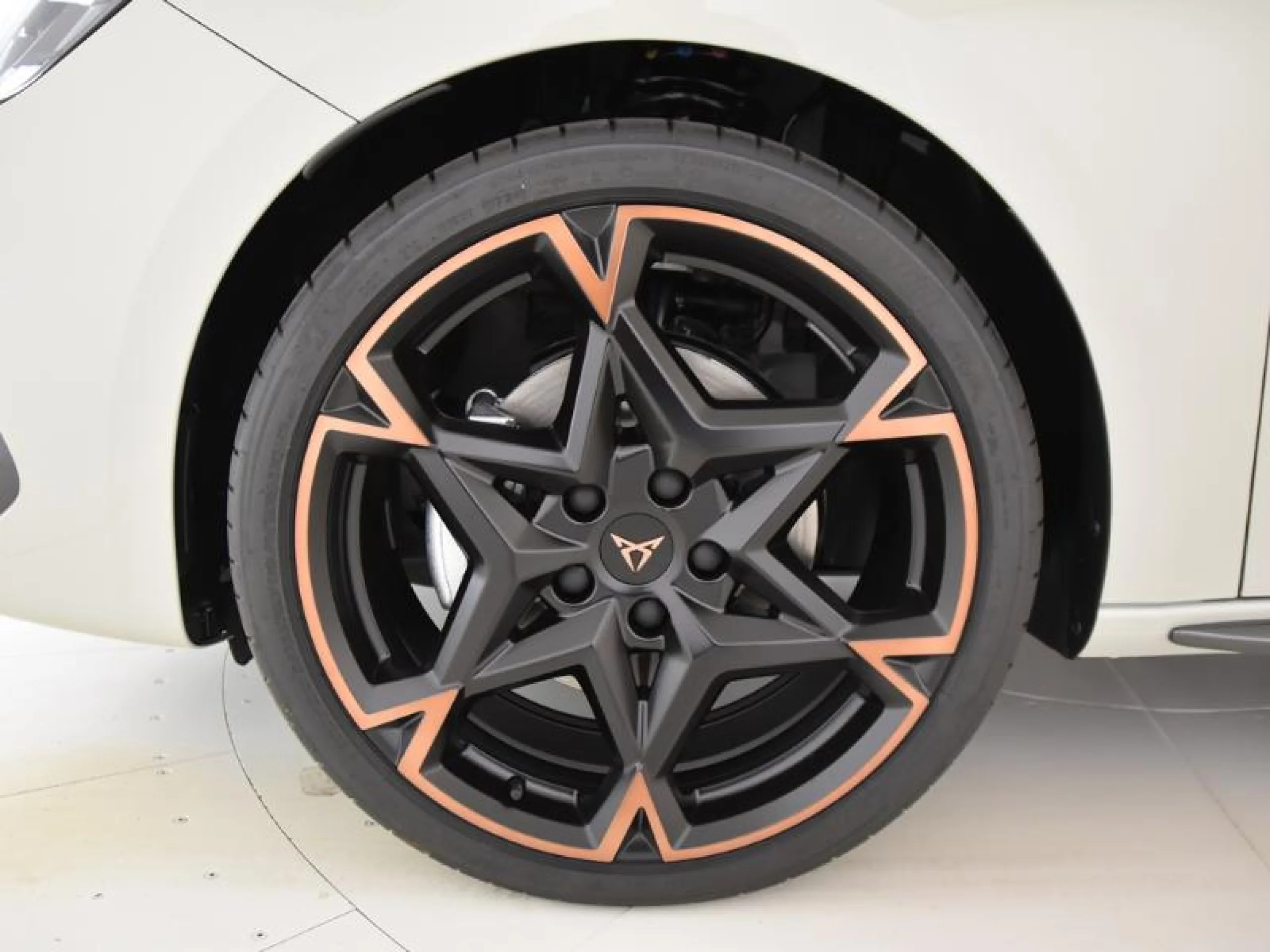 CUPRA LEON 1.5 ETSI 110KW (150CV) DSG - Foto 9