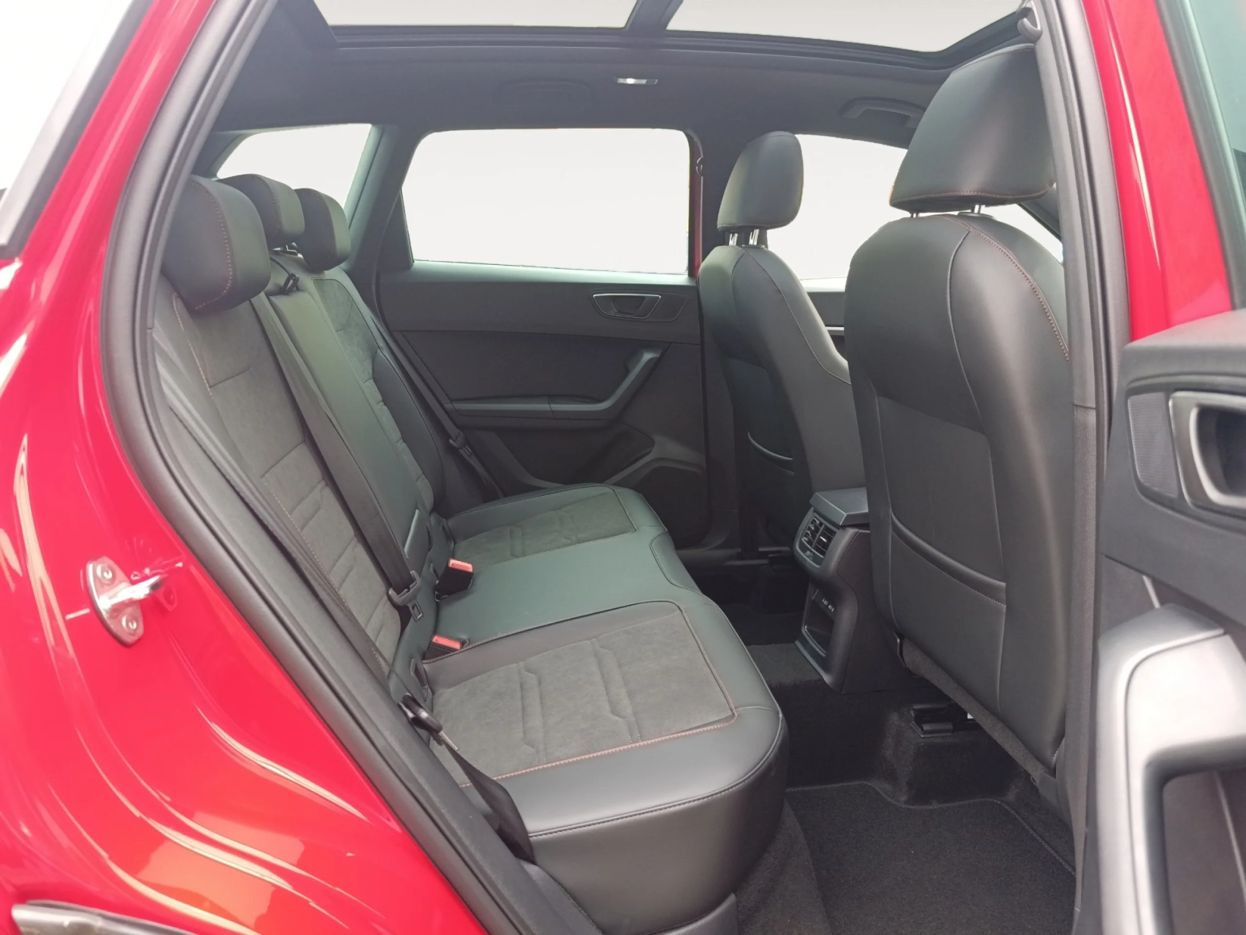 SEAT ATECA 1.5 TSI 110KW DSG FR 75 ANIVERSARIO - Foto 6