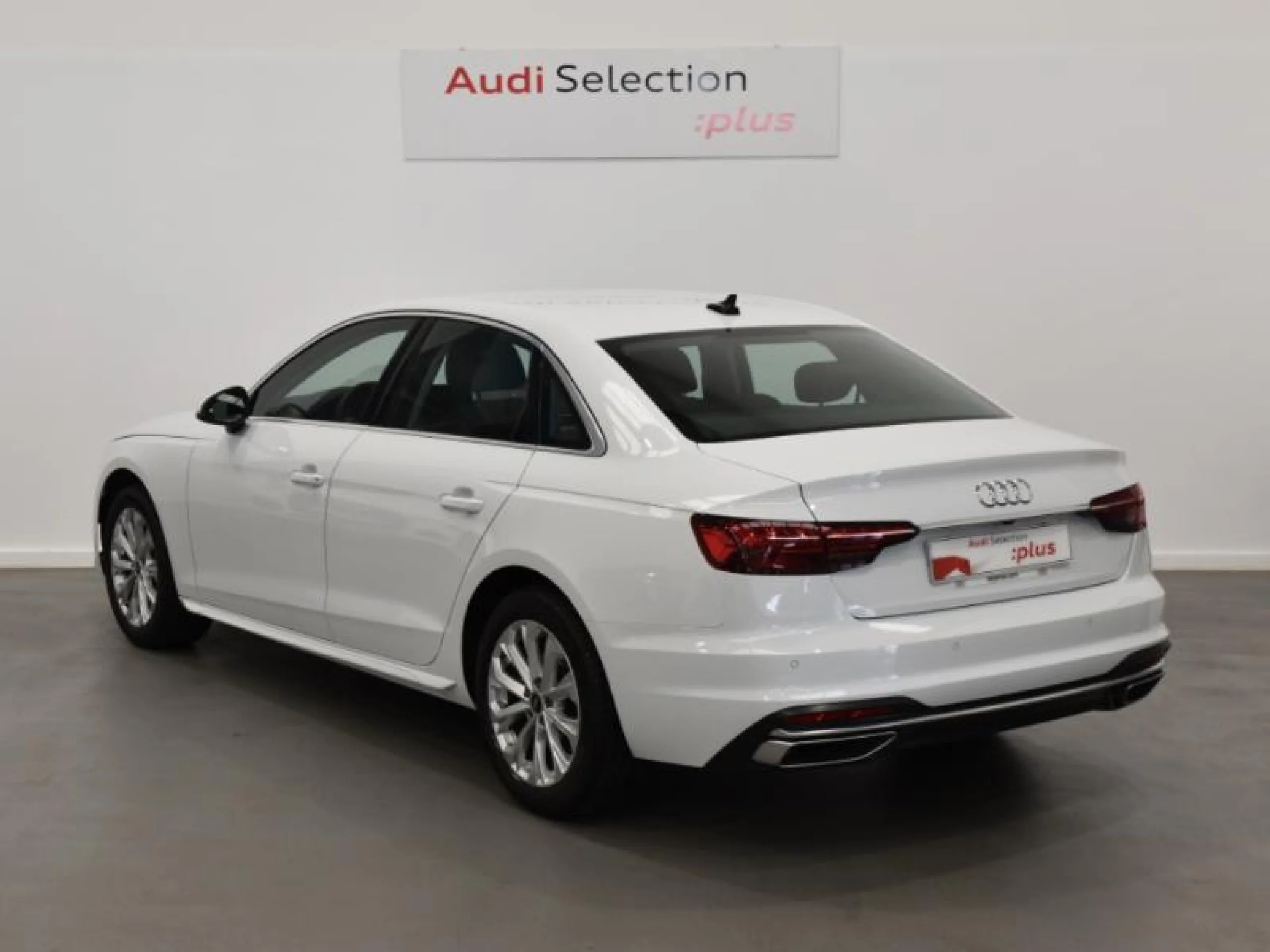 AUDI A4 ADVANCED 35 TFSI 110KW (150CV) S TRONIC - Foto 2