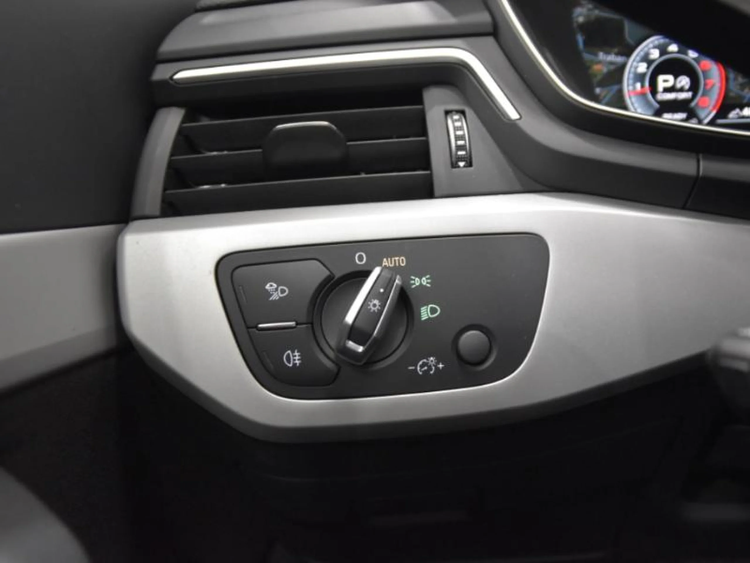 AUDI A4 ADVANCED 35 TFSI 110KW (150CV) S TRONIC - Foto 21