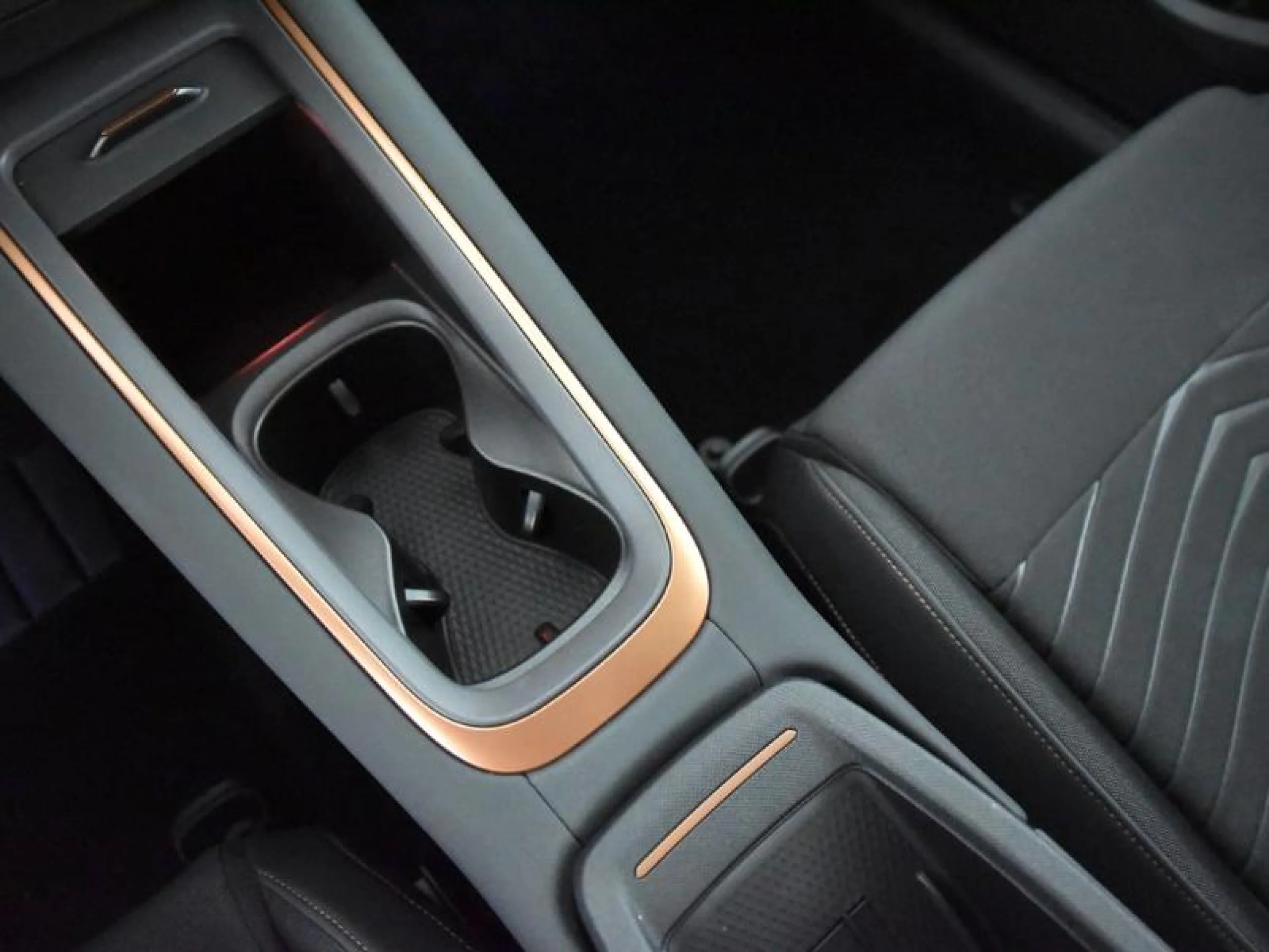 CUPRA BORN 170KW (231 CV) 59KWH E BOOST PACK ADV PL - Foto 8