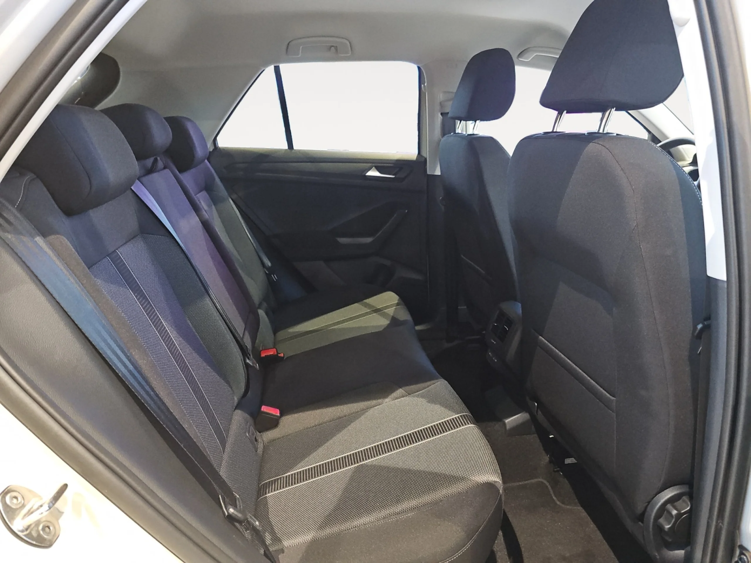 VOLKSWAGEN T ROC T ROC 2.0 TDI 85KW (115CV) - Foto 6