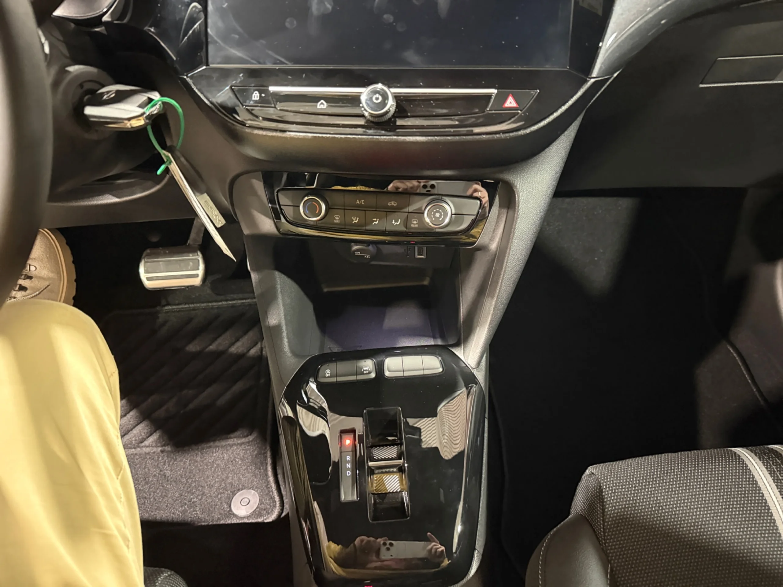 OPEL CORSA 1.2T XHLHYBRID 81KW GS EDCT - Foto 20