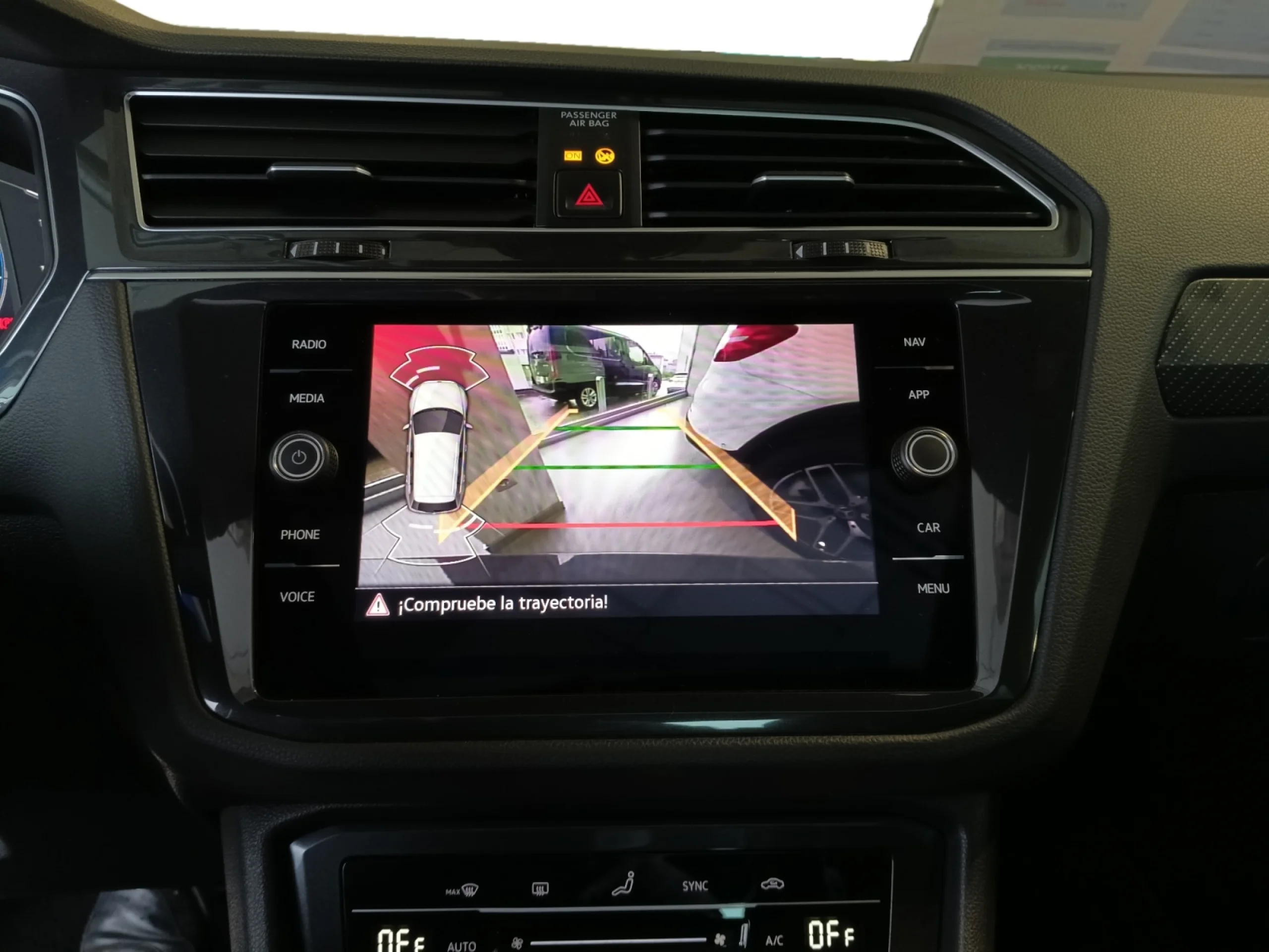 VOLKSWAGEN TIGUAN R LINE 2.0 TDI 110KW (150CV) DSG - Foto 9