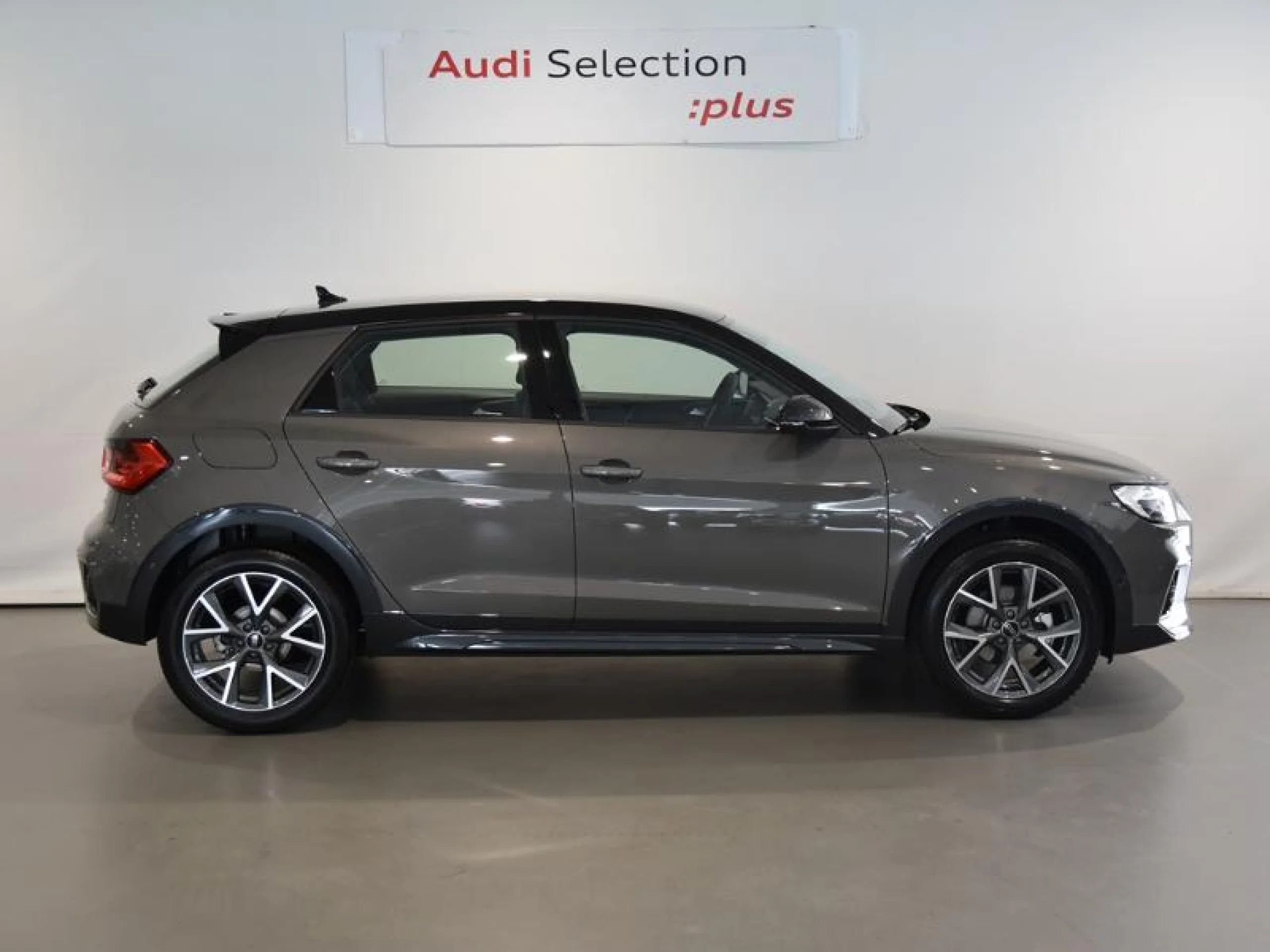 AUDI A1 ALLSTREET ADRENALIN 35 TFSI 110KW S TRO - Foto 3