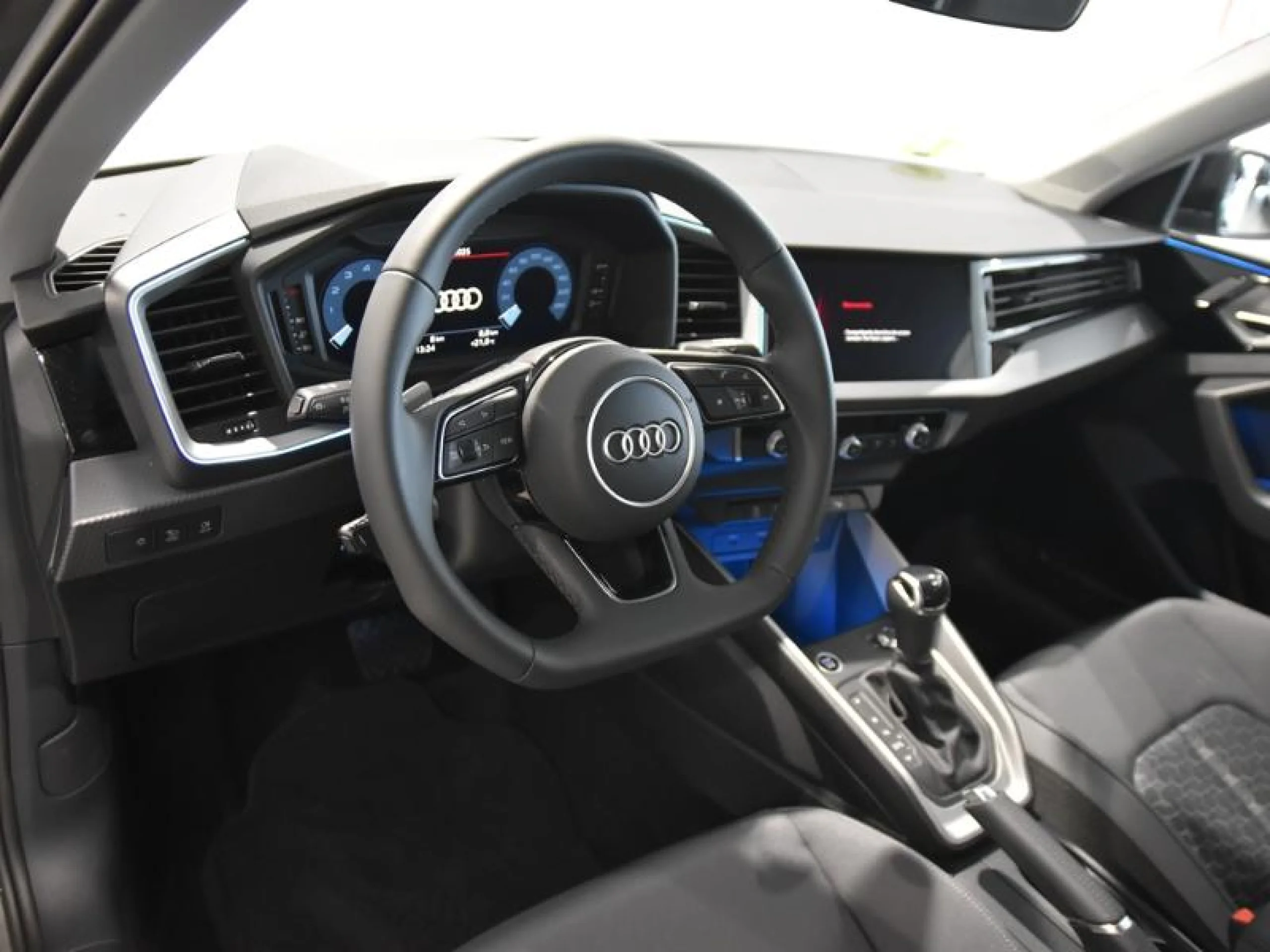 AUDI A1 ALLSTREET ADRENALIN 35 TFSI 110KW S TRO - Foto 9
