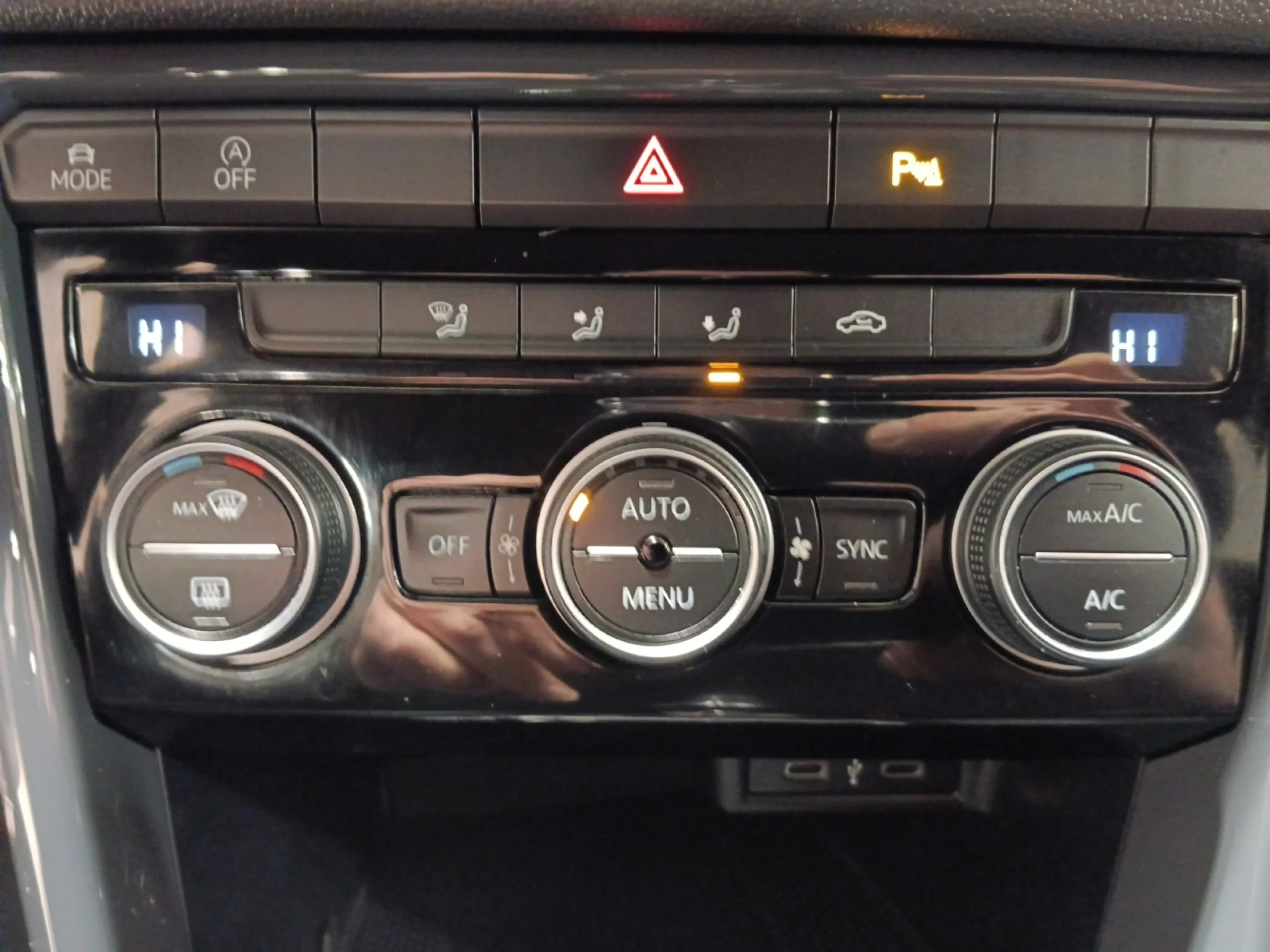 VOLKSWAGEN T ROC 1.5 TSI SPORT - Foto 13