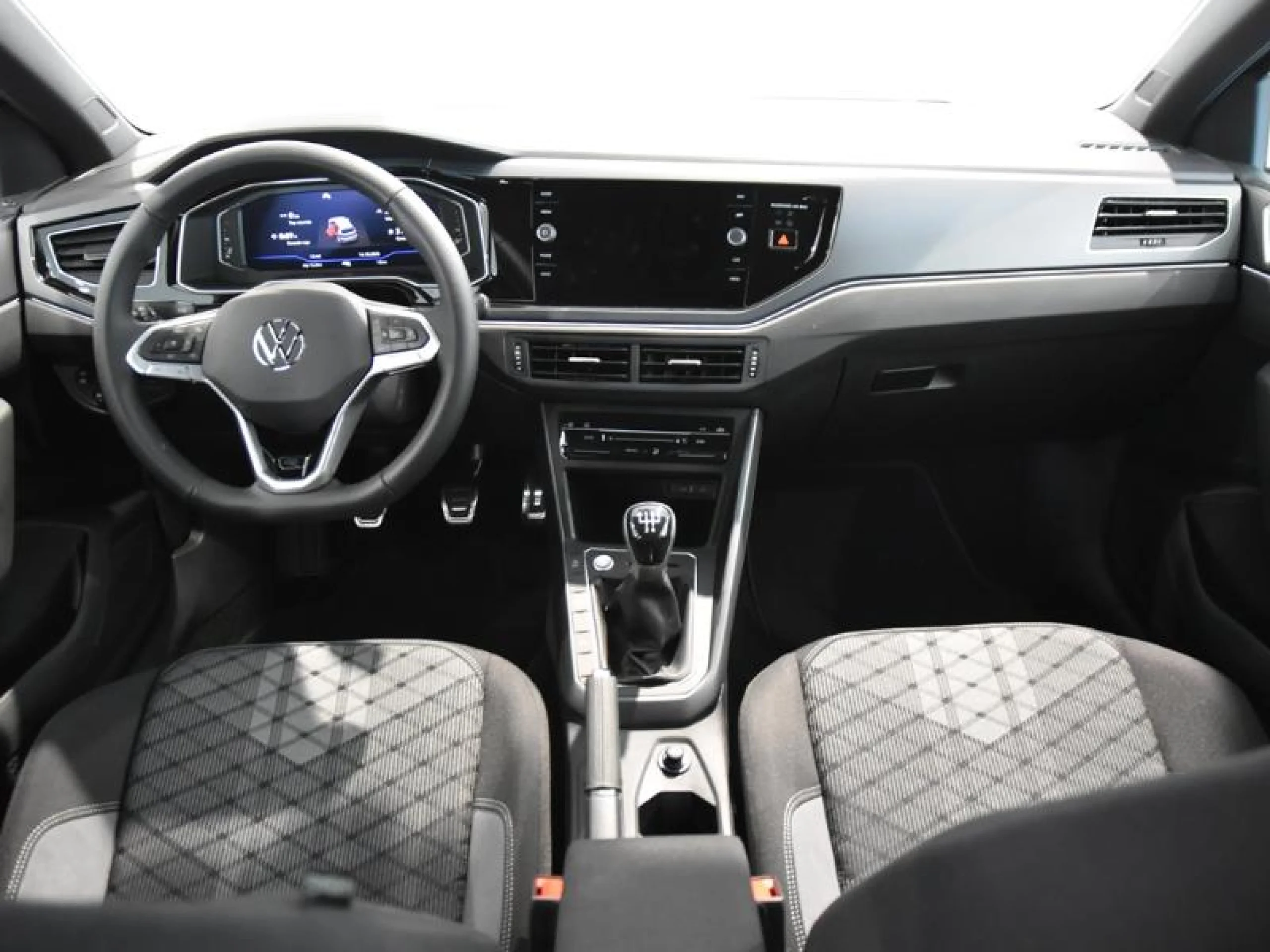 VOLKSWAGEN POLO POLO R LINE 1.0 TSI 70 KW (95 CV)  5 VEL. - Foto 4