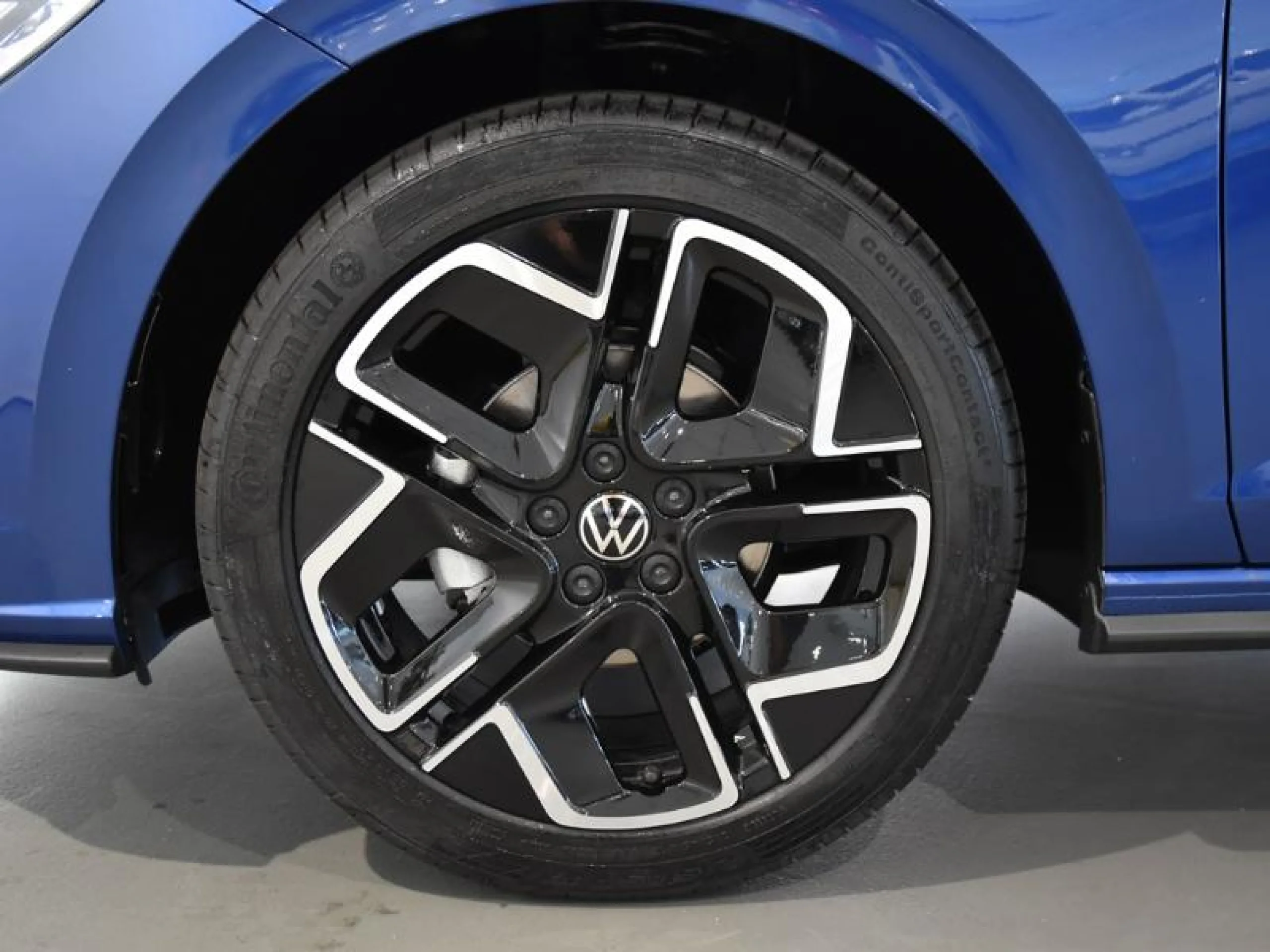 VOLKSWAGEN POLO POLO R LINE 1.0 TSI 70 KW (95 CV)  5 VEL. - Foto 8