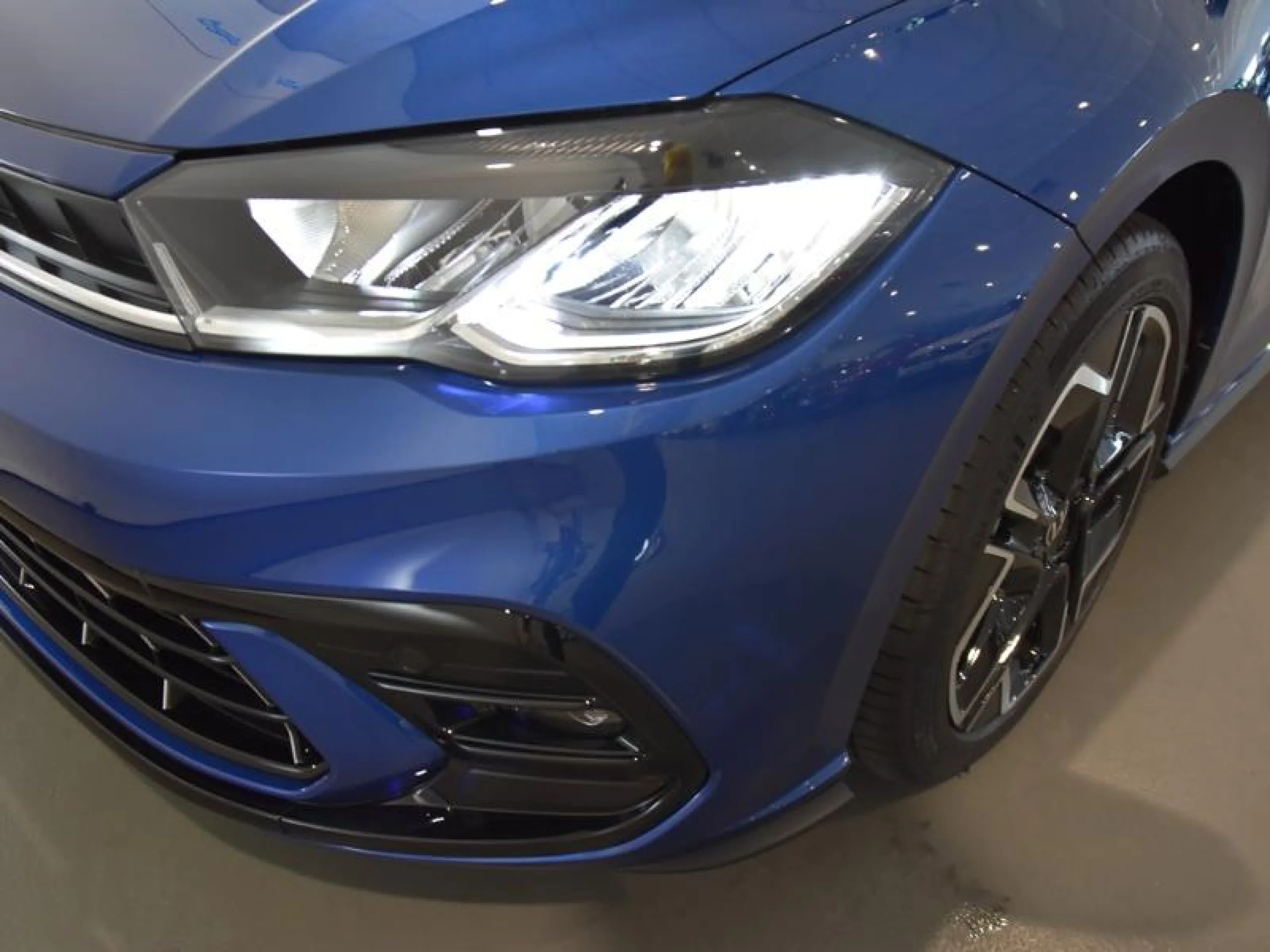 VOLKSWAGEN POLO POLO R LINE 1.0 TSI 70 KW (95 CV)  5 VEL. - Foto 18