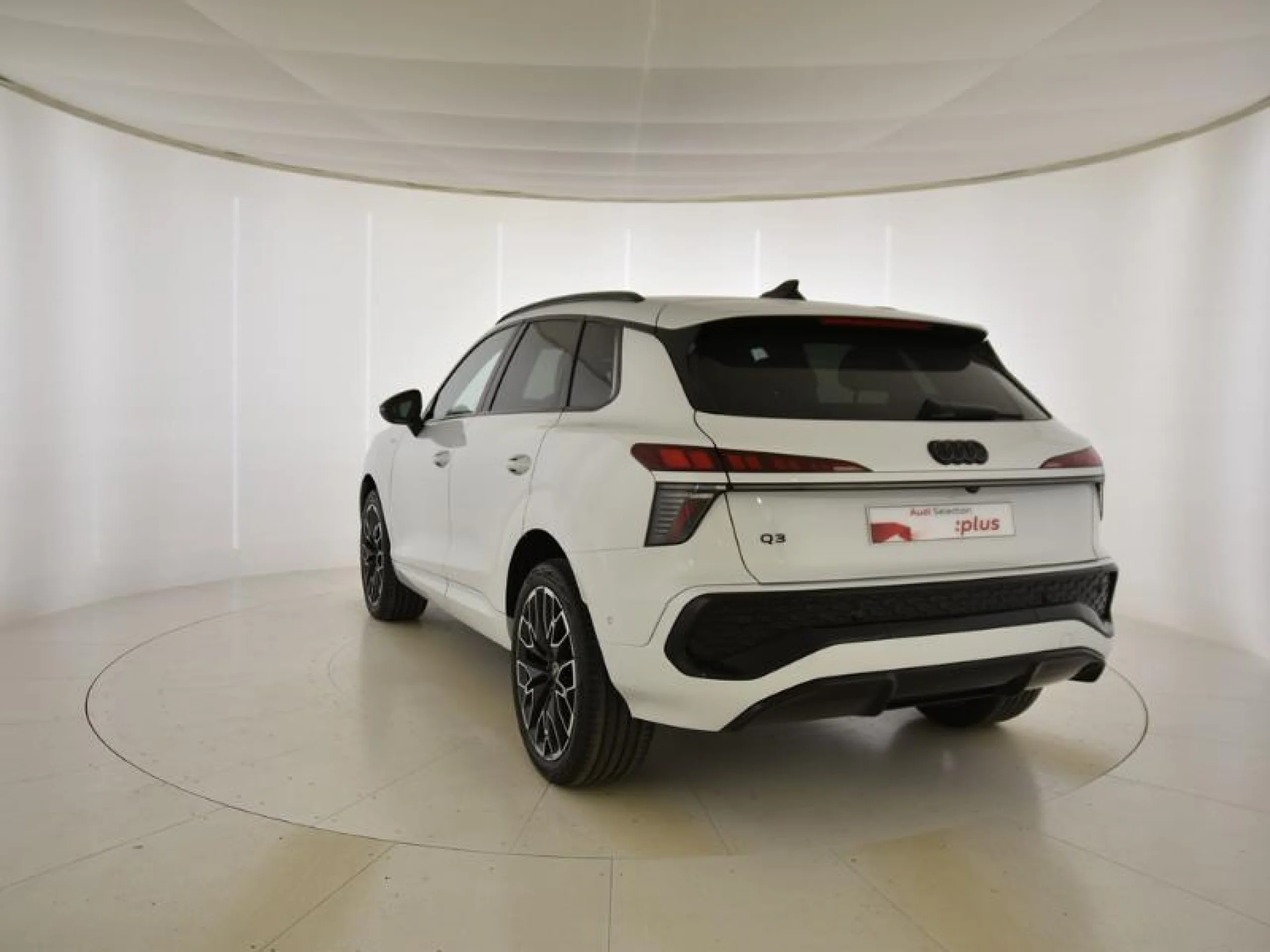 AUDI Q3 BLACK LINE TDI 110 KW S TRONIC - Foto 2