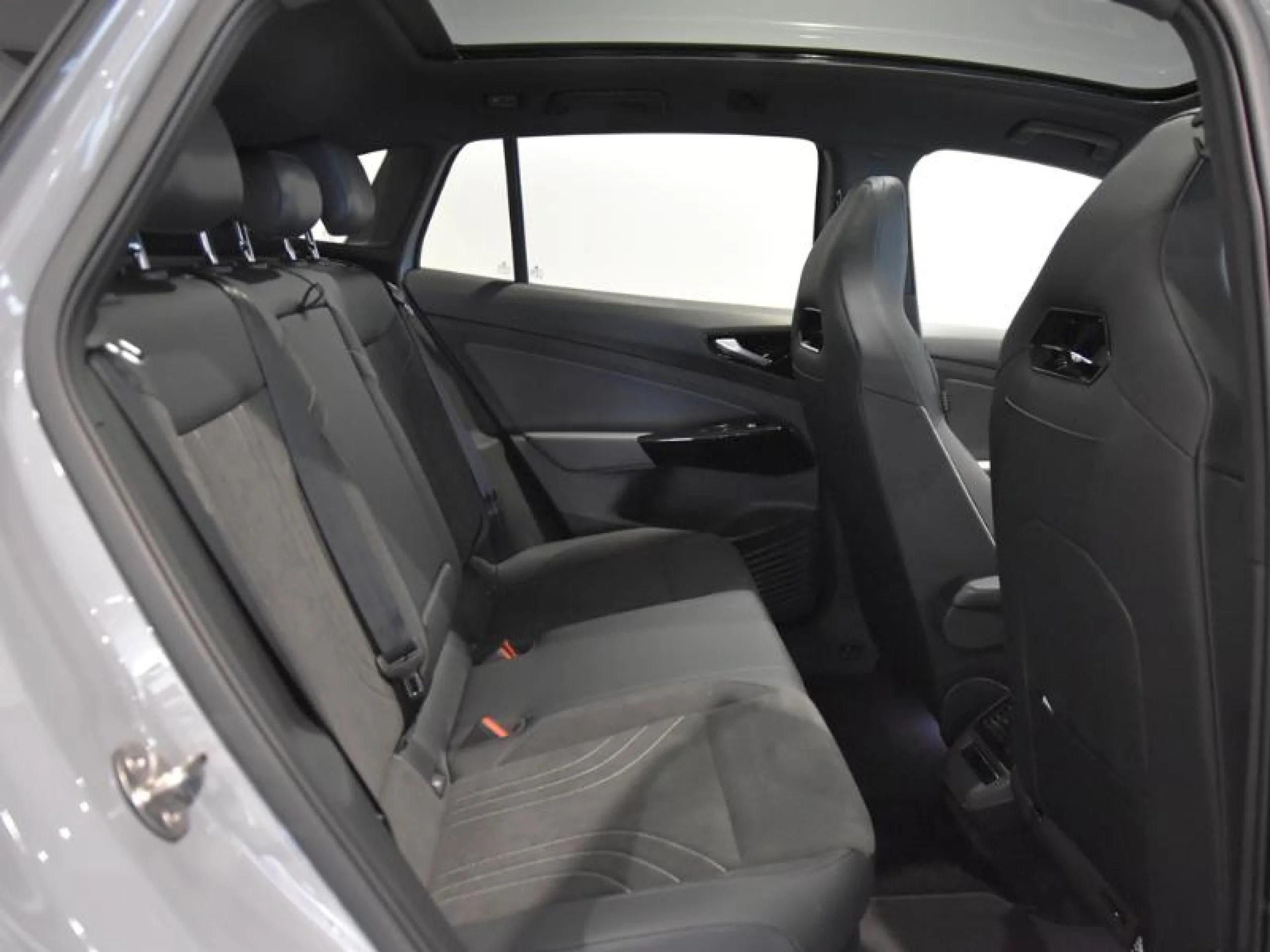 VOLKSWAGEN ID.4 ID.4 PRO BLACK PRO BLACK 210 KW (286 CV) 77 KWH AUTOMÁTICO 1 VEL. - Foto 7