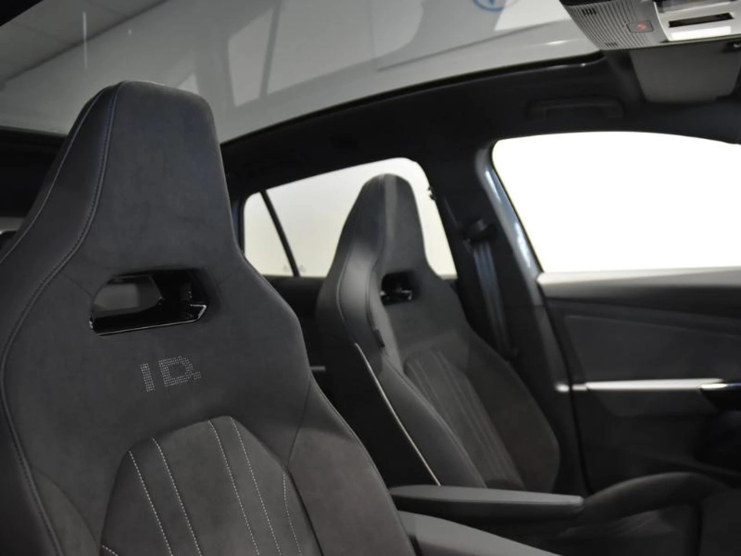 VOLKSWAGEN ID.4 ID.4 PRO BLACK PRO BLACK 210 KW (286 CV) 77 KWH AUTOMÁTICO 1 VEL. - Foto 11