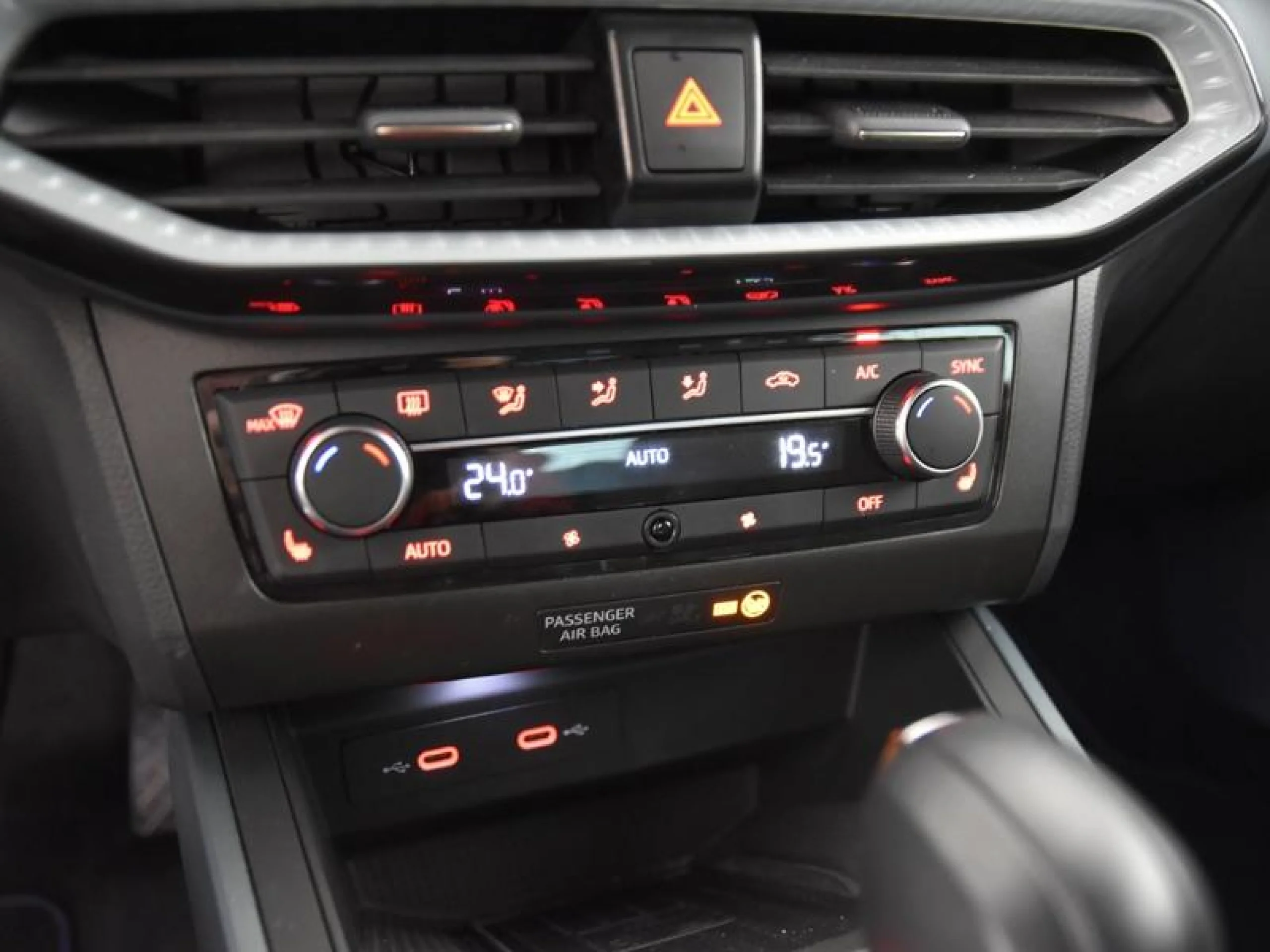 SEAT ARONA 1.5 TSI 110KW DSG SPECIAL EDITION - Foto 11