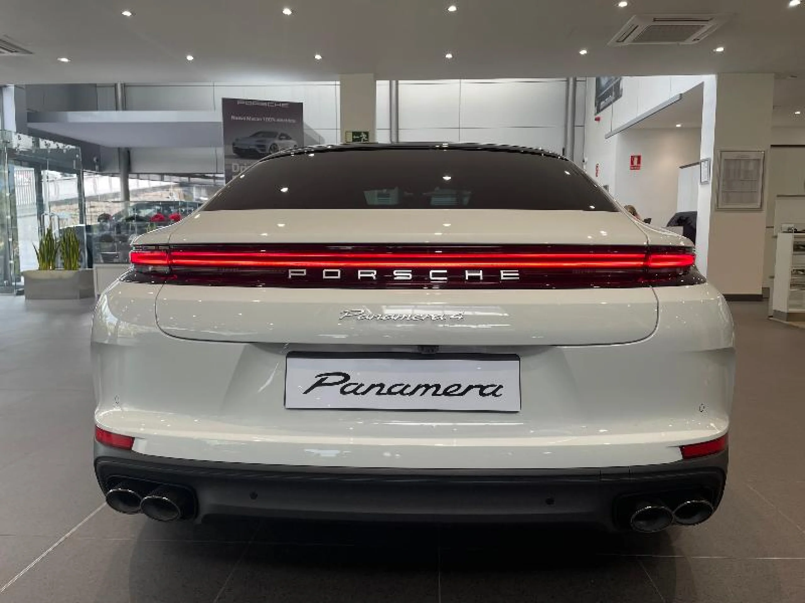 PORSCHE PANAMERA 4 - Foto 4