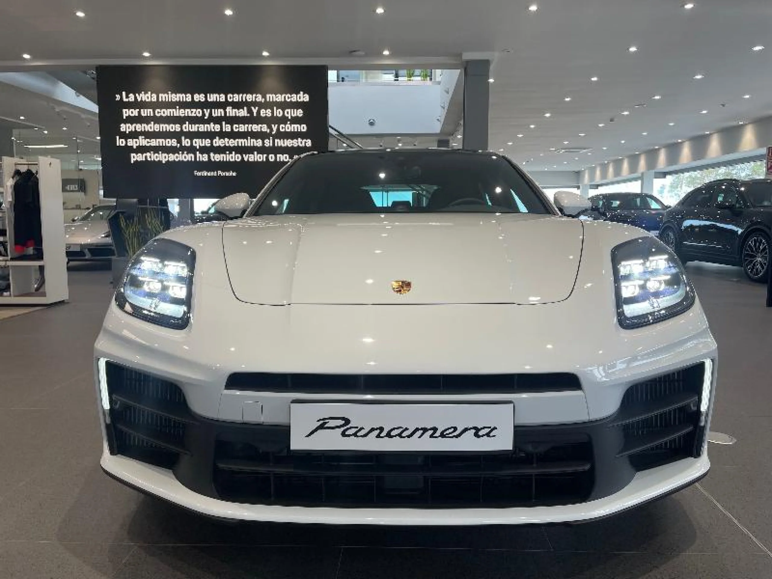 PORSCHE PANAMERA 4 - Foto 8