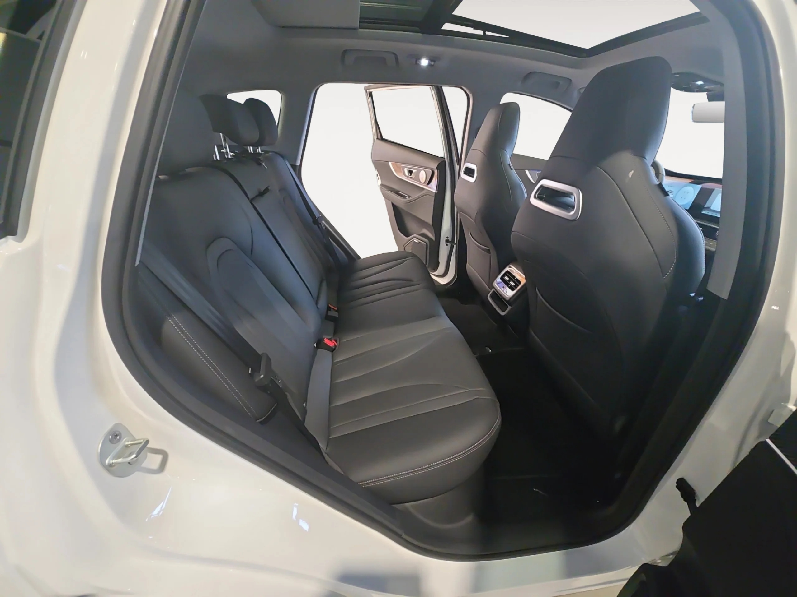 EBRO S700 S700 PHEV LUXURY BLACK ON WHITE - Foto 6