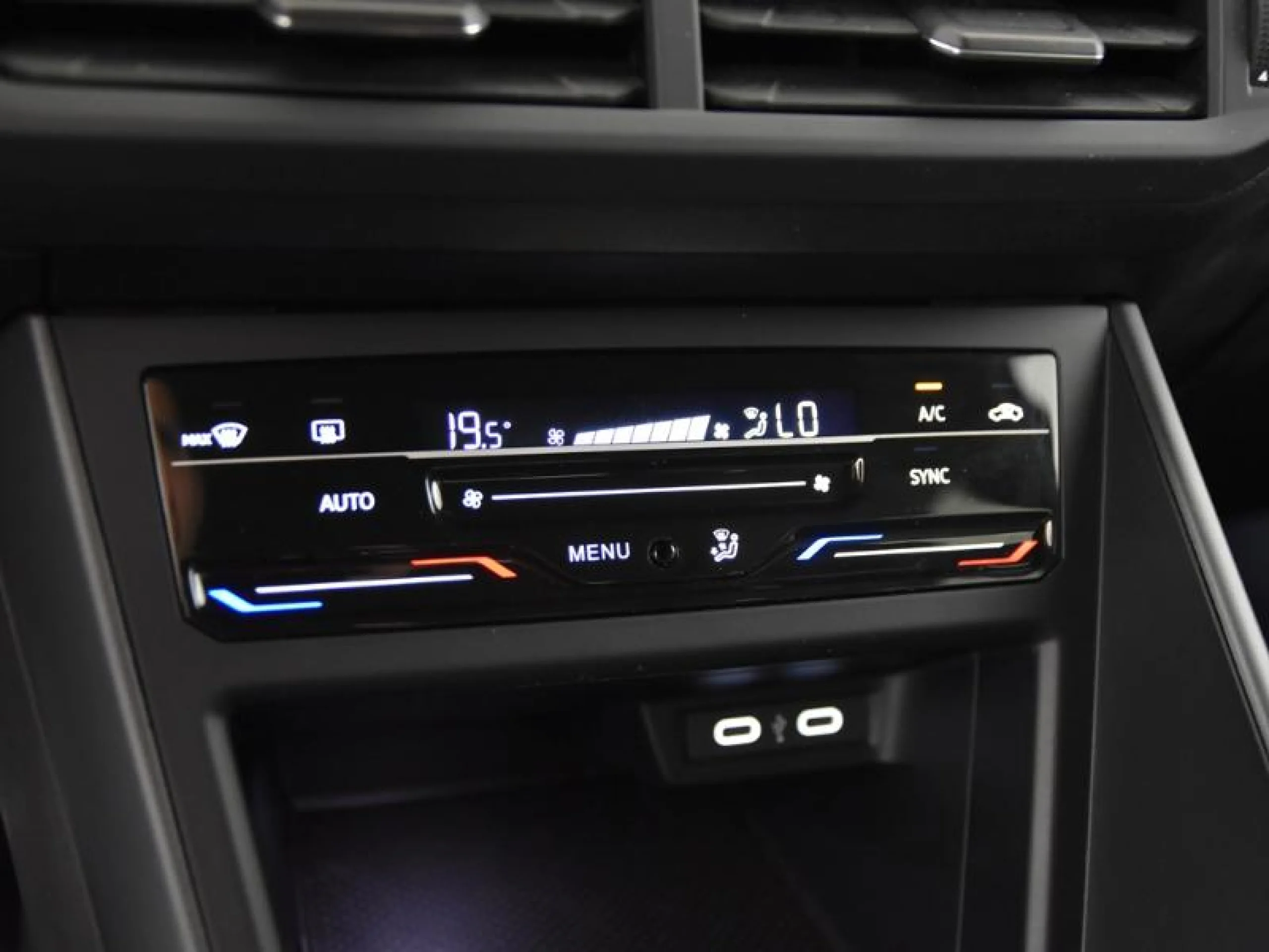 VOLKSWAGEN TAIGO R LINE 1.0 TSI 85KW (115CV) DSG - Foto 11