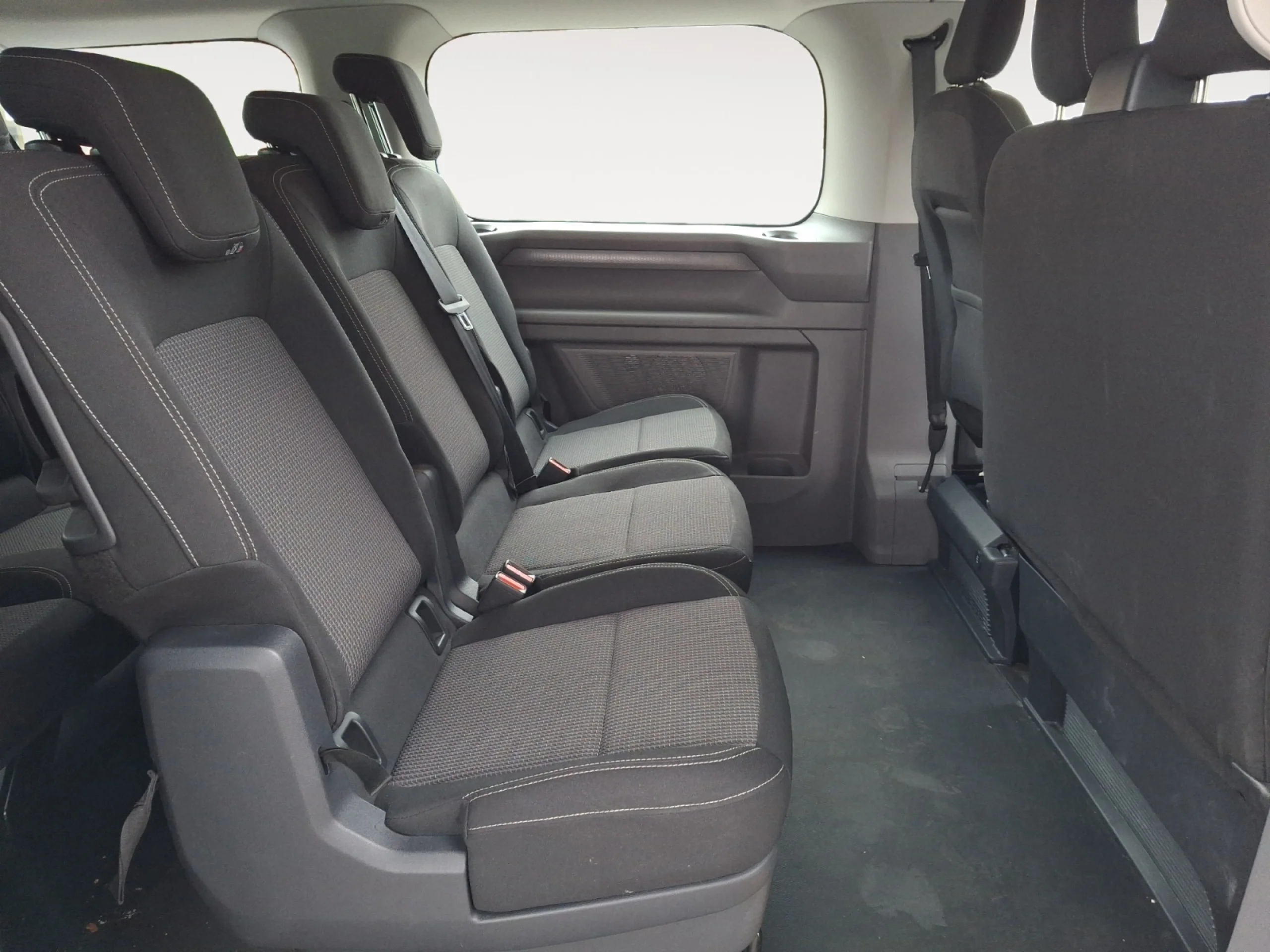 VOLKSWAGEN CARAVELLE BATALLA CORTA  2.0 TDI 81 KW (110 CV) 6 VEL. - Foto 6