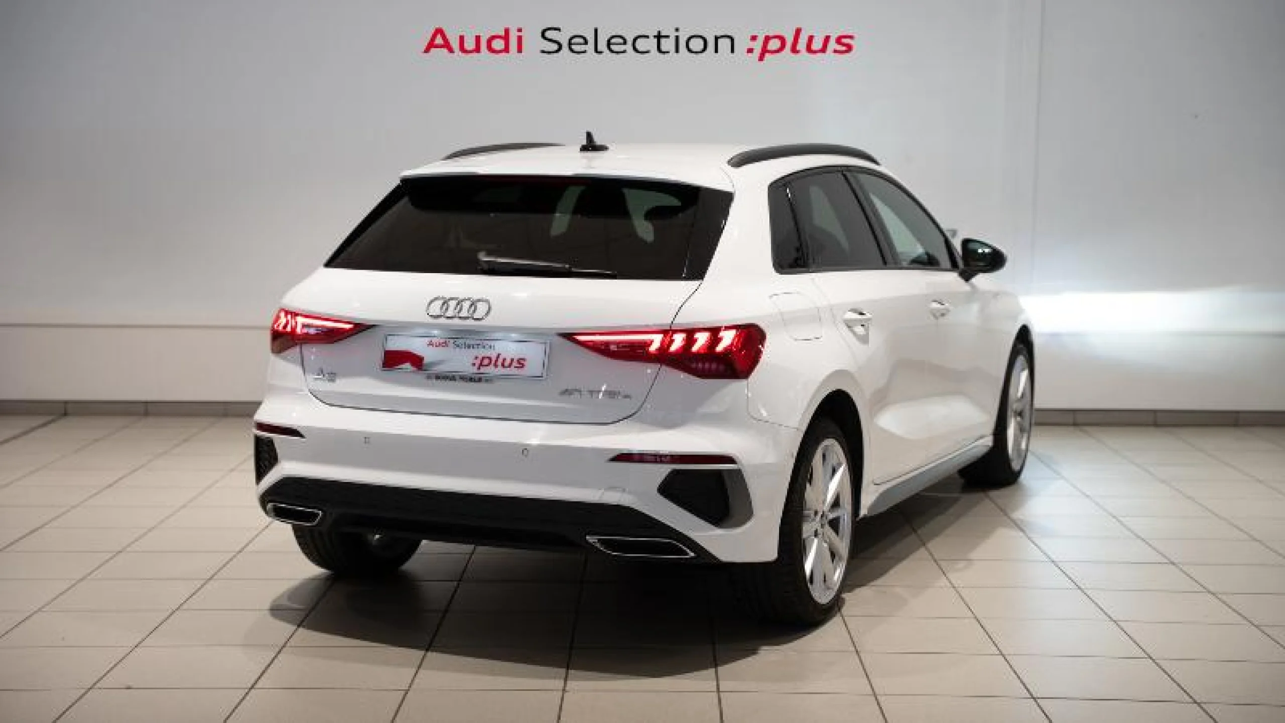 AUDI A3 SPORTBACK S LINE 40 TFSI E 150KW S TRON - Foto 4