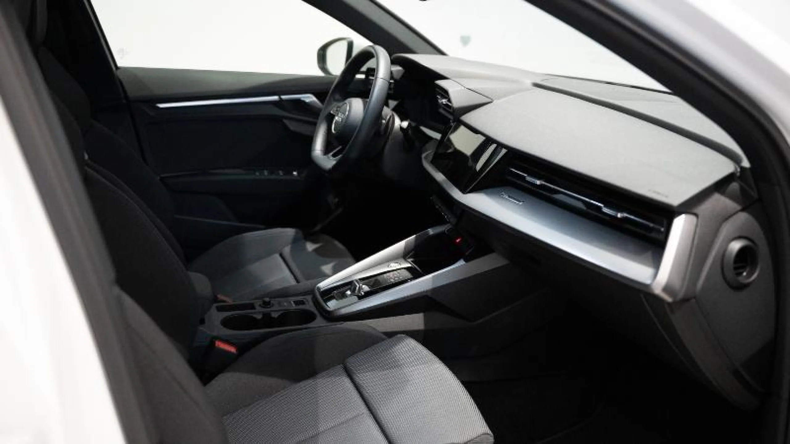 AUDI A3 SPORTBACK S LINE 40 TFSI E 150KW S TRON - Foto 9