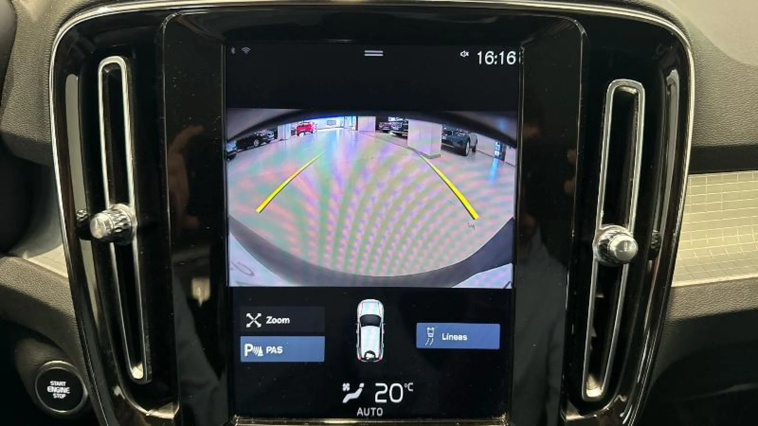 VOLVO XC40 2.0 D3 MOMENTUM AUTO - Foto 17