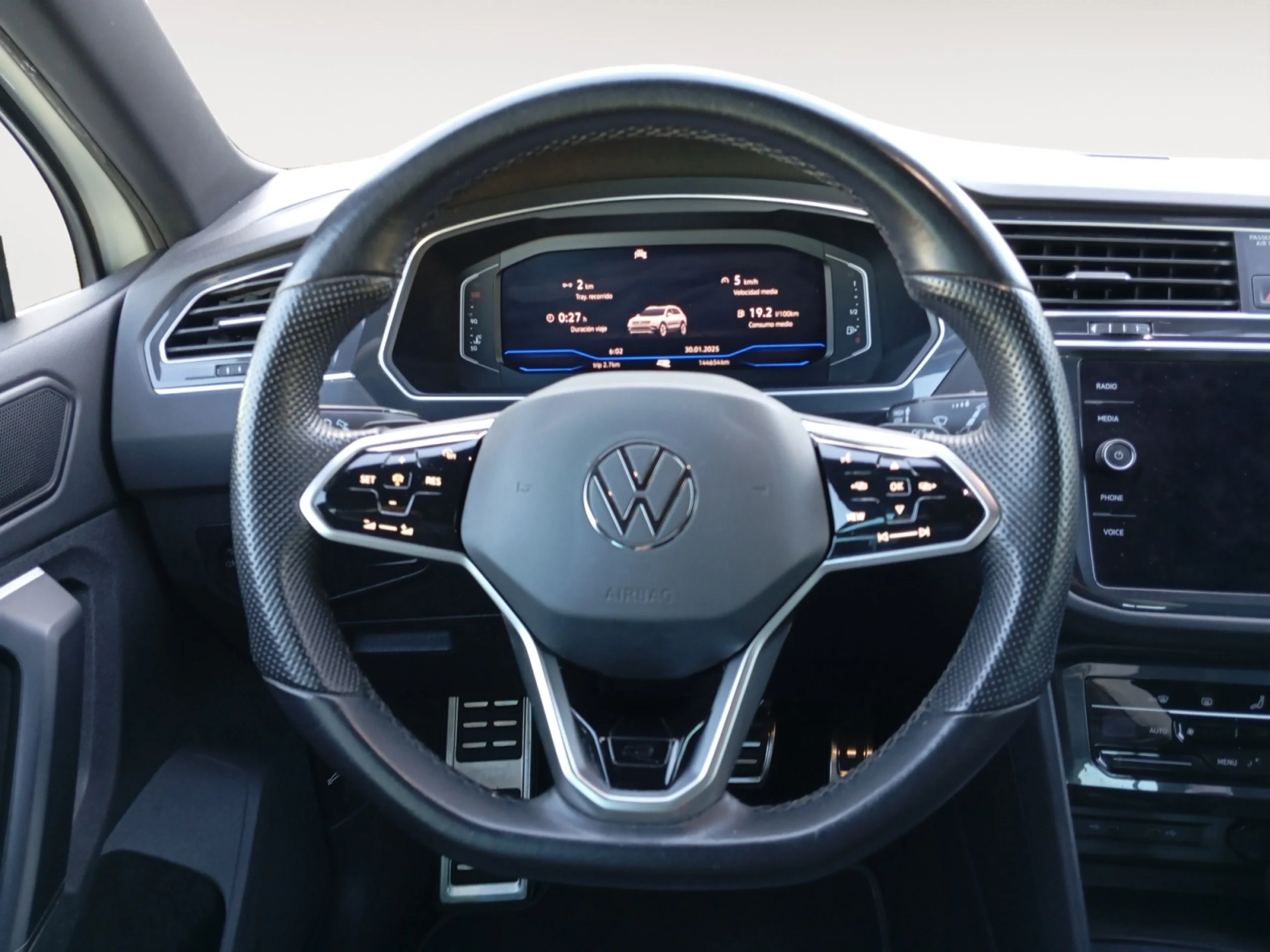 VOLKSWAGEN TIGUAN R LINE 2.0 TDI 147KW (200CV) DSG - Foto 11