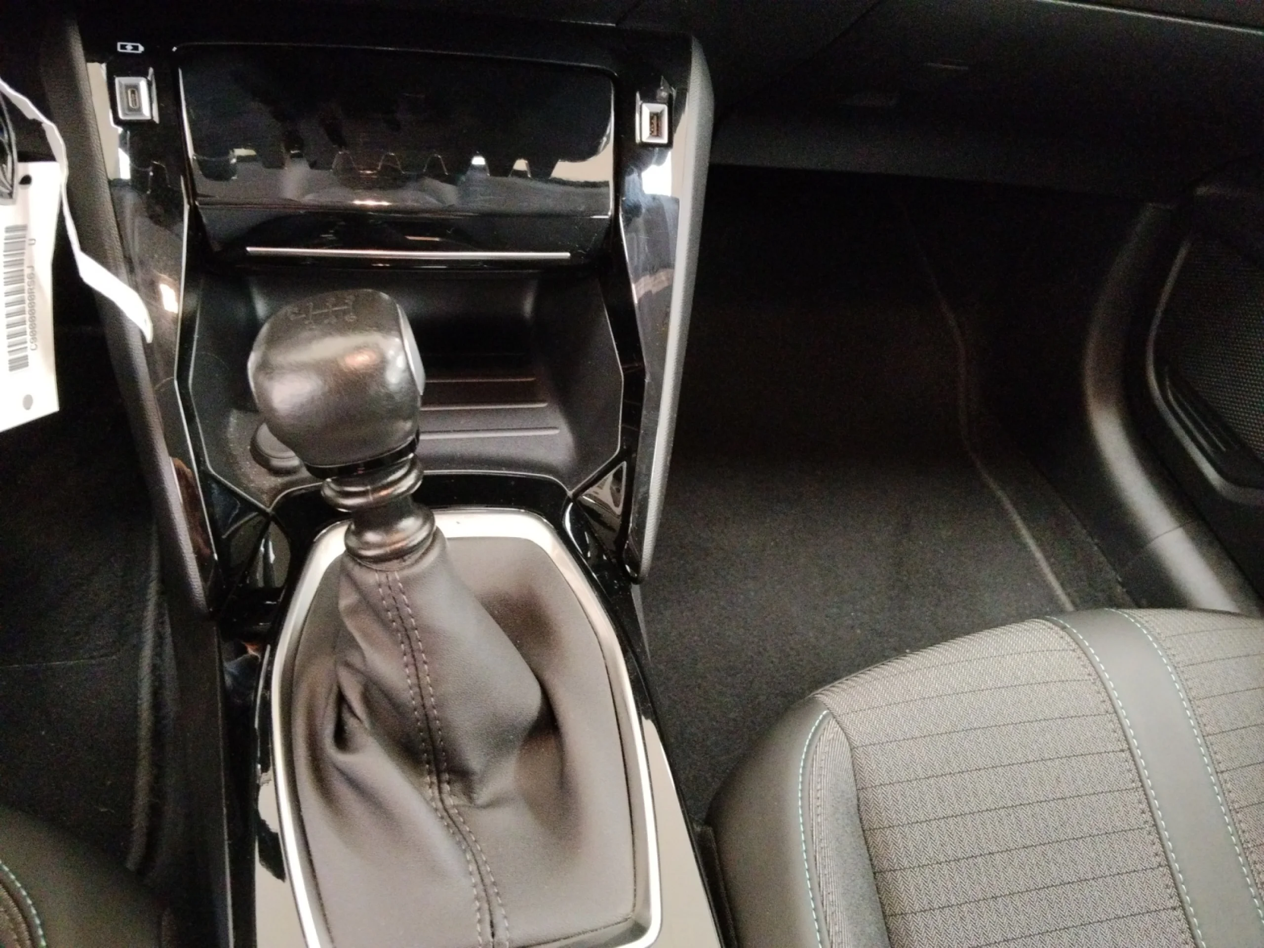 PEUGEOT 208 PURETECH 73KW (100CV) ALLURE - Foto 17