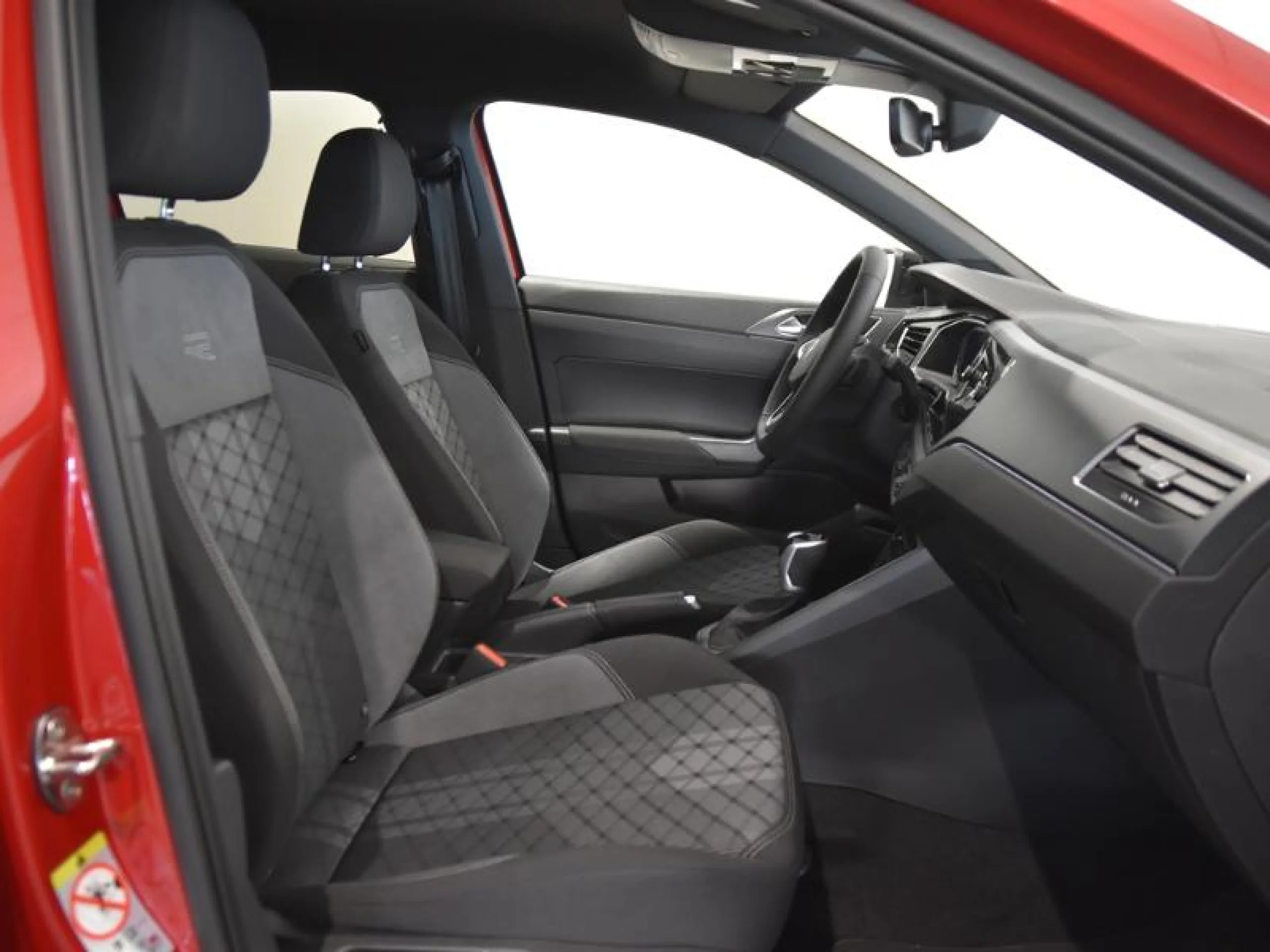 VOLKSWAGEN TAIGO TAIGO R LINE 1.0 TSI 85 KW (115 CV )  AUTOM TICO DSG 7 VEL. - Foto 6