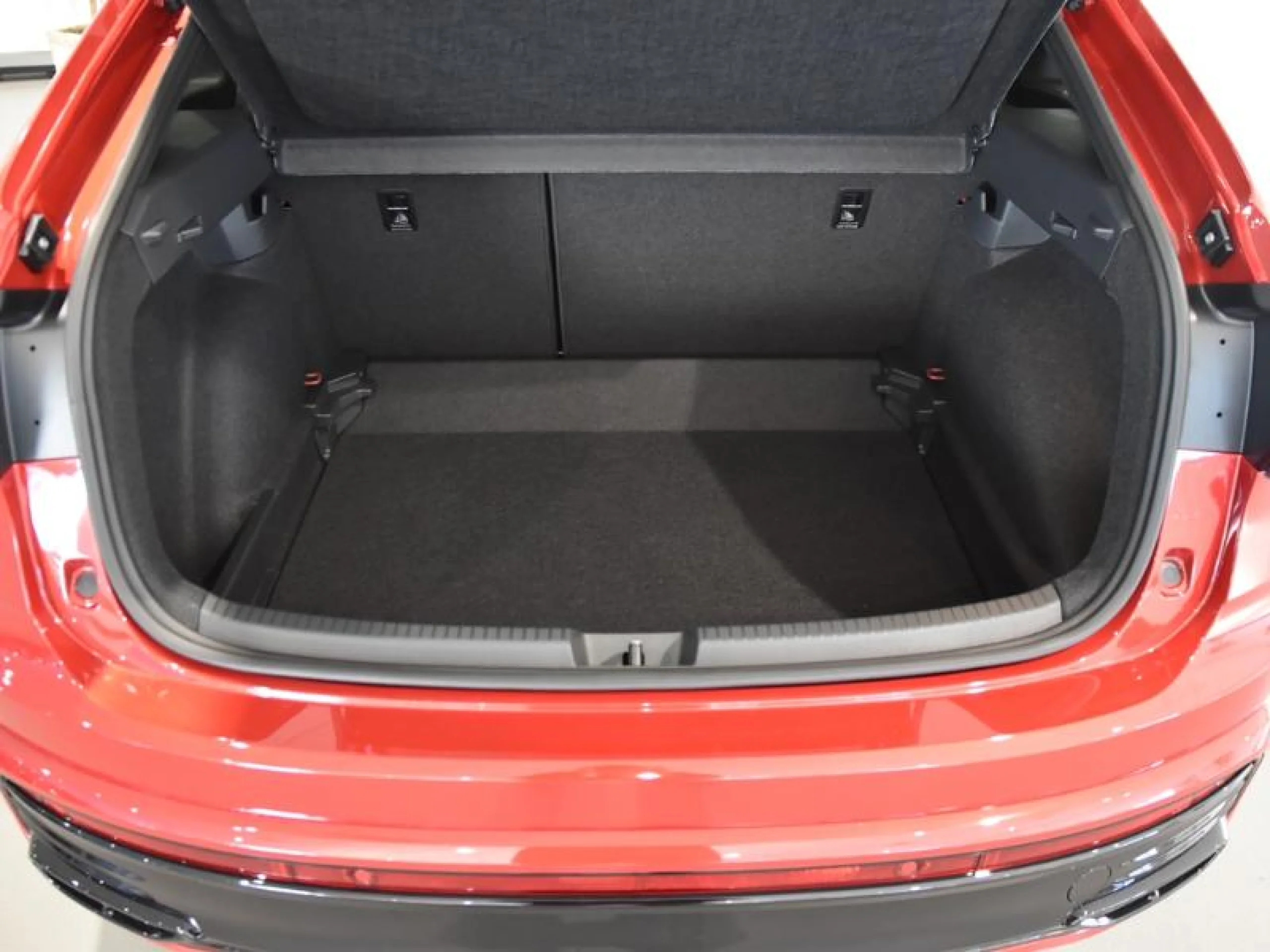 VOLKSWAGEN TAIGO TAIGO R LINE 1.0 TSI 85 KW (115 CV )  AUTOM TICO DSG 7 VEL. - Foto 8