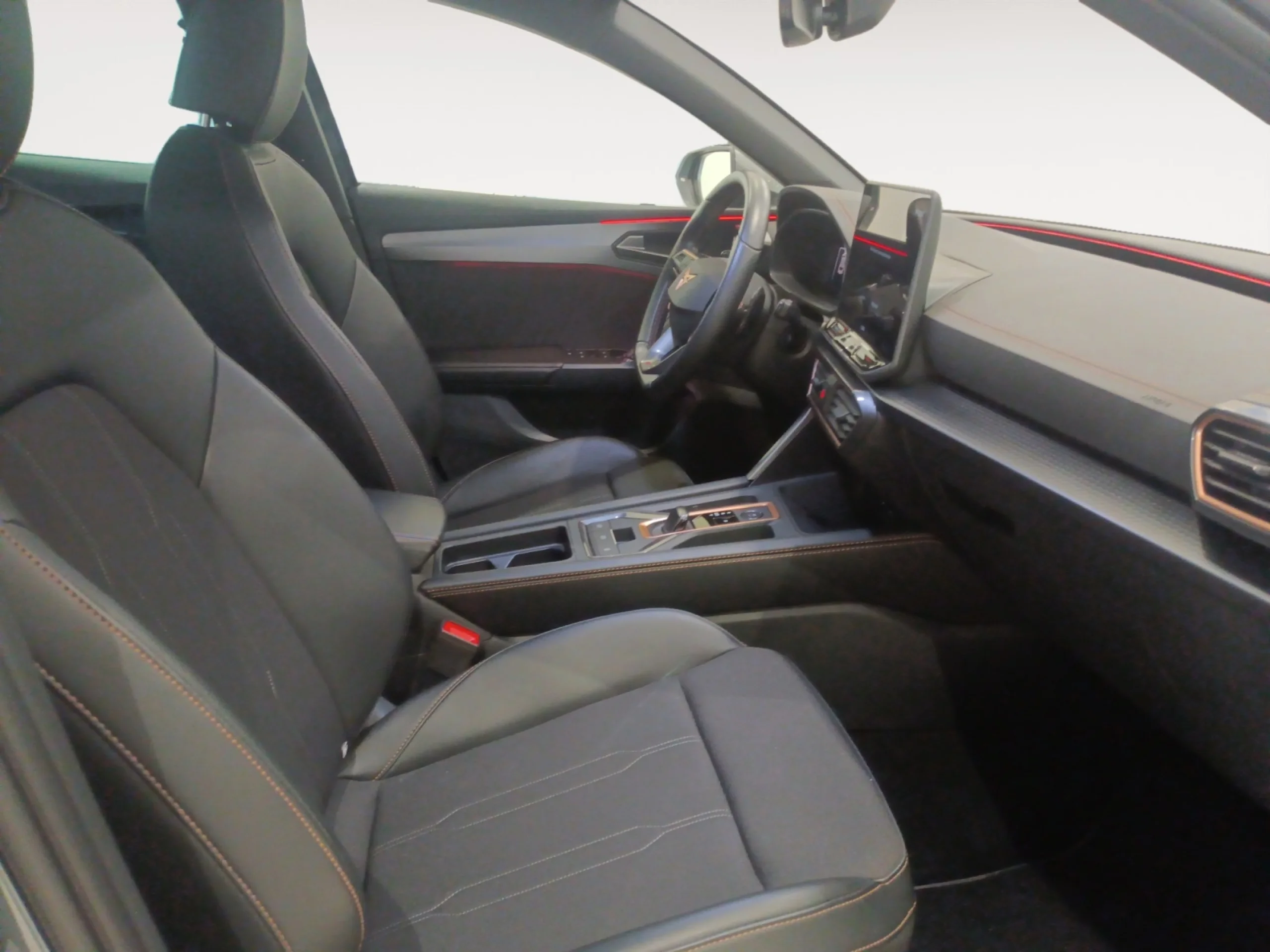 CUPRA LEON 1.5 ETSI 110KW (150CV) DSG - Foto 5