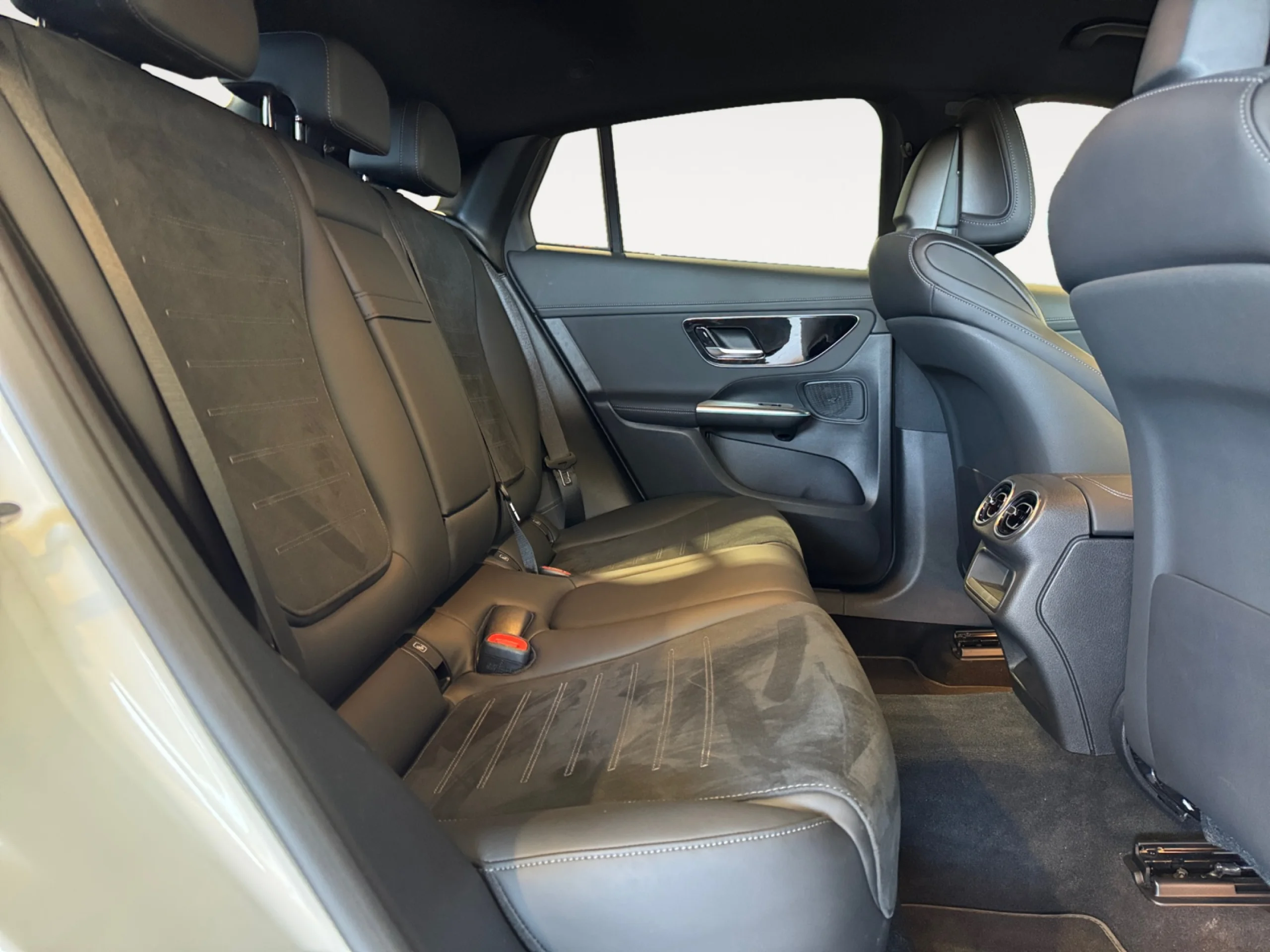 MERCEDES-BENZ Clase glc GLC 300 DE 4MATIC AMG LINE - Foto 6