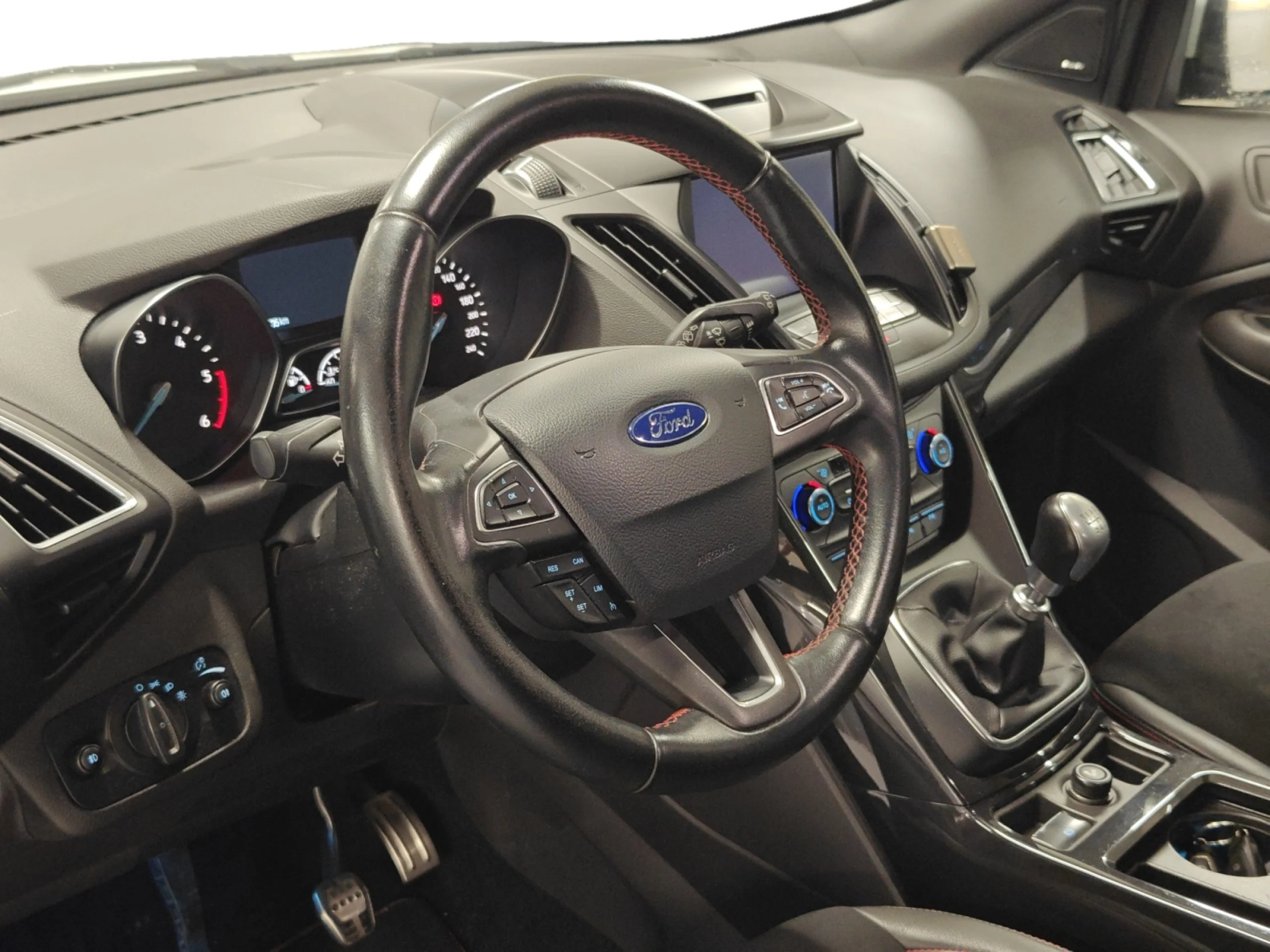 FORD KUGA 1.5 TDCI 88KW 4X2 TITANIUM - Foto 9