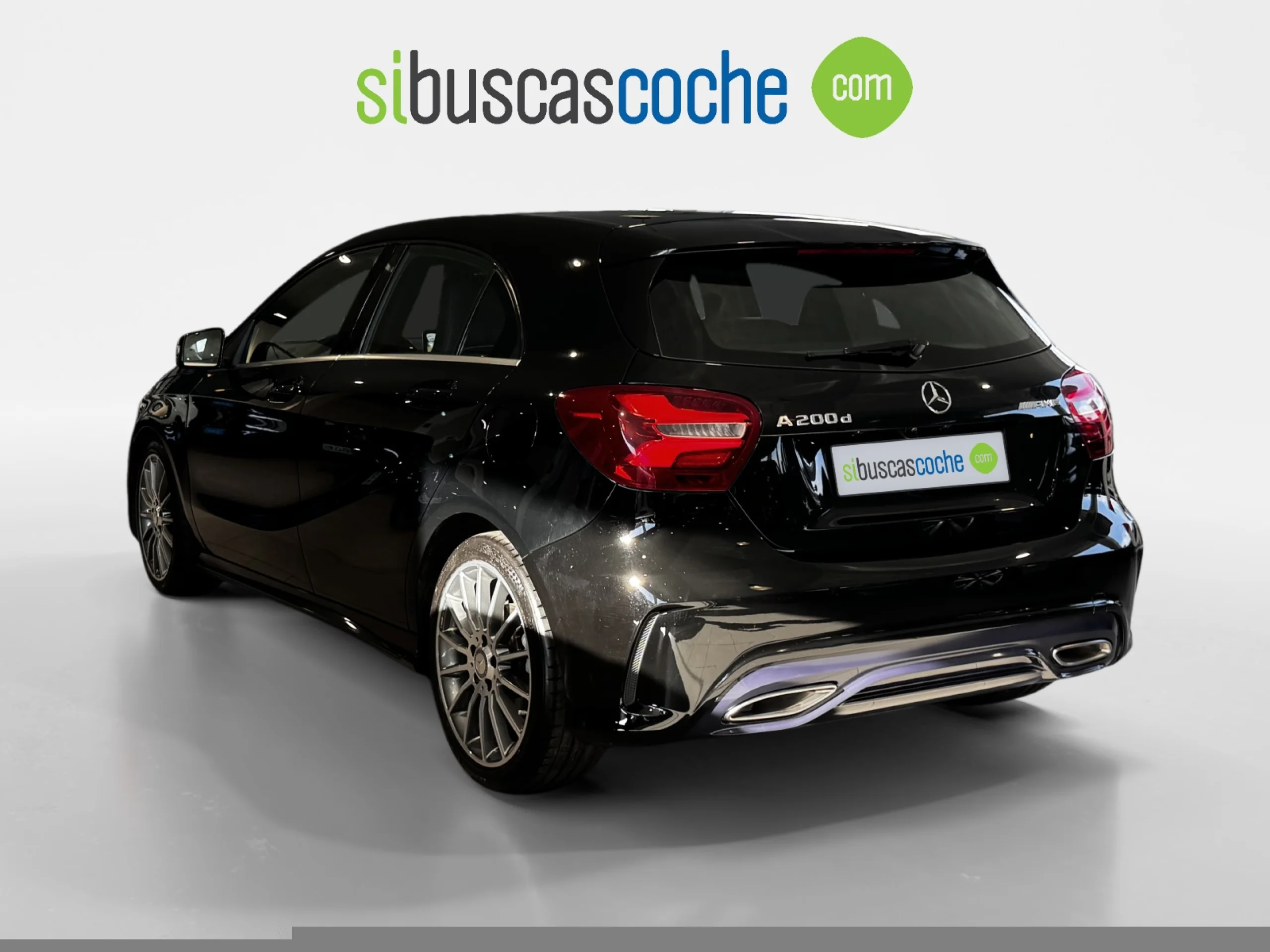 MERCEDES-BENZ CLASE A A 200 D AMG LINE - Foto 3